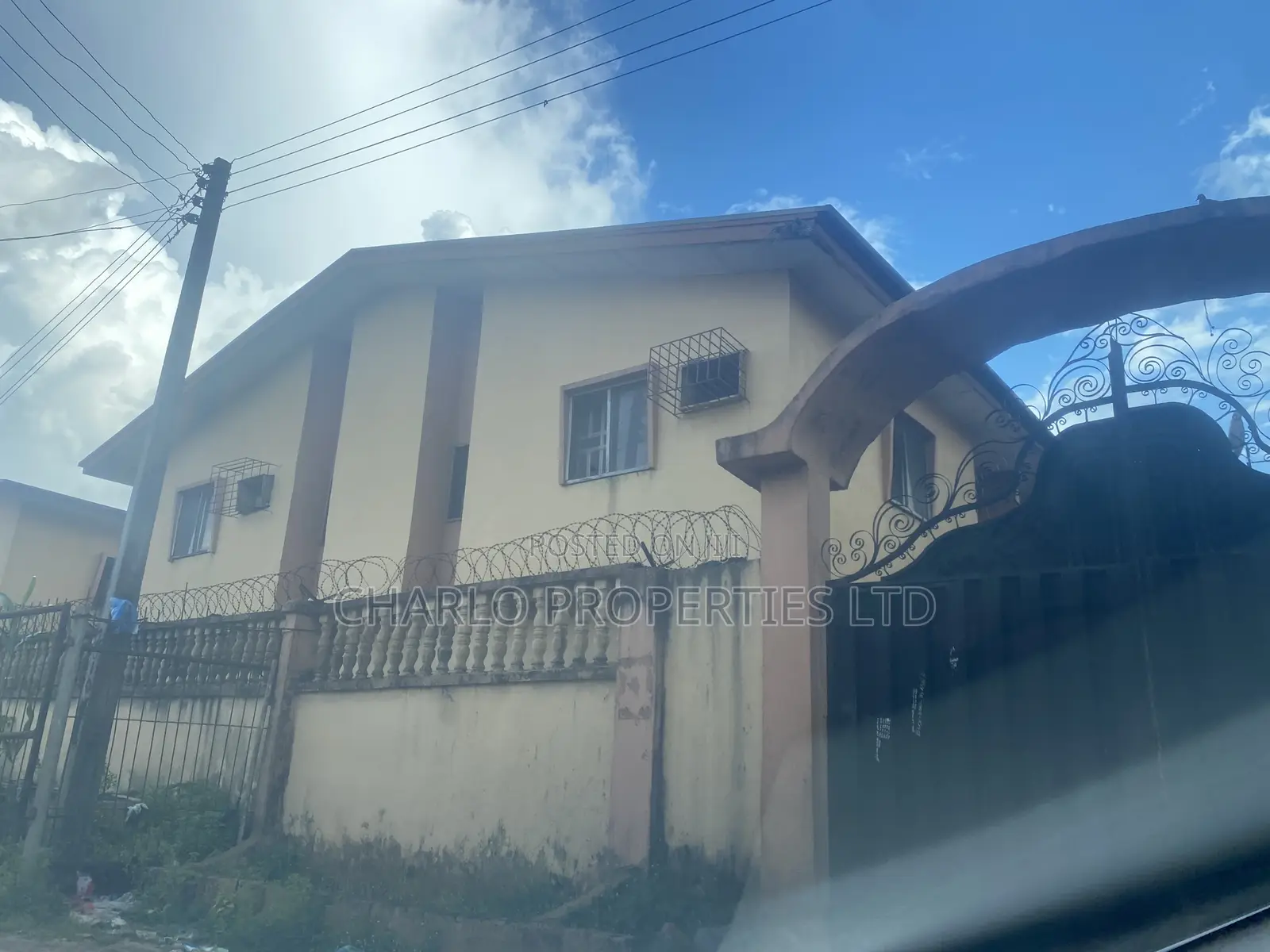 Furnished 20bdrm Block of Flats in Benin City for sale