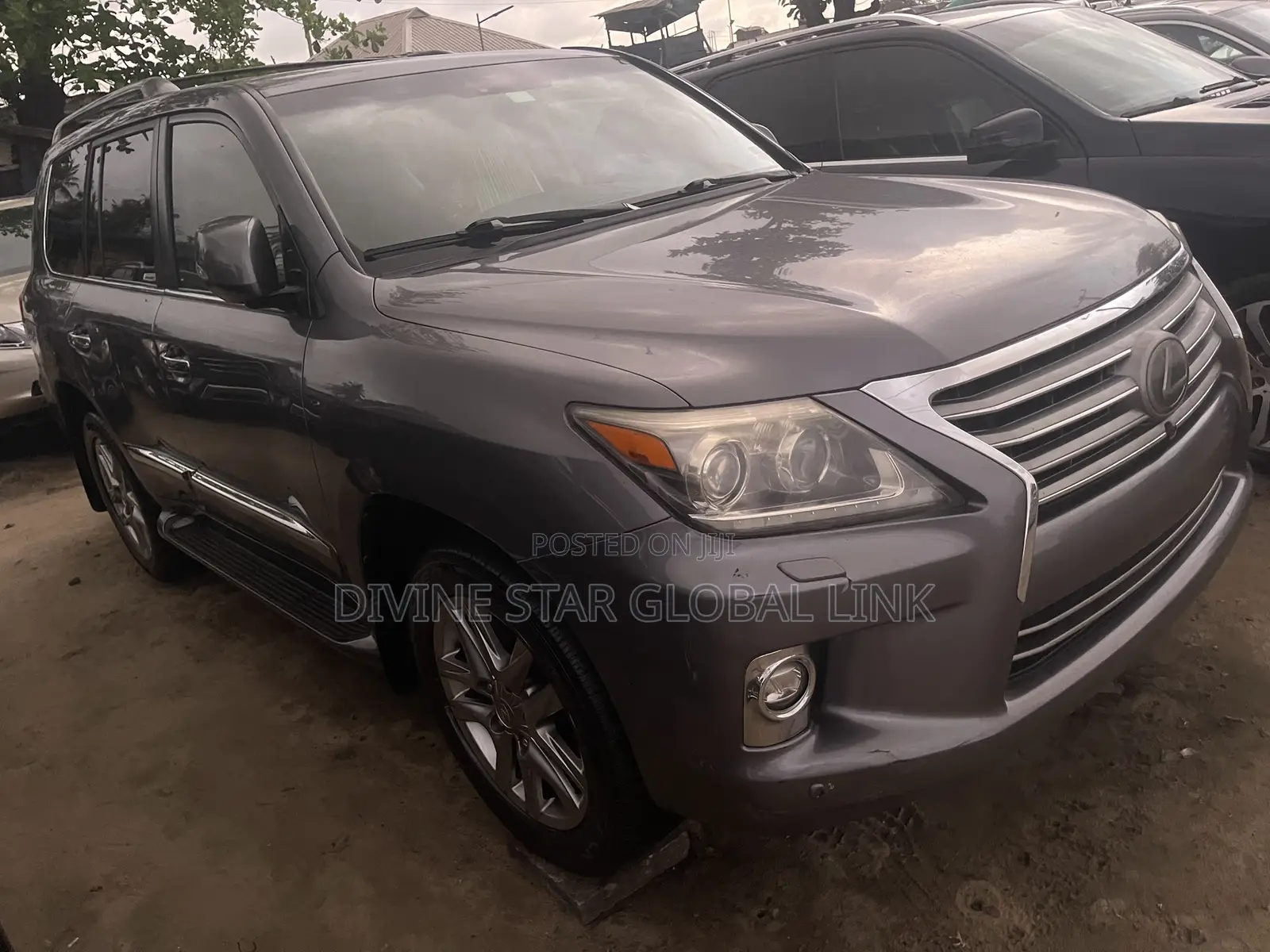 Lexus LX 570 AWD 2014 Gray