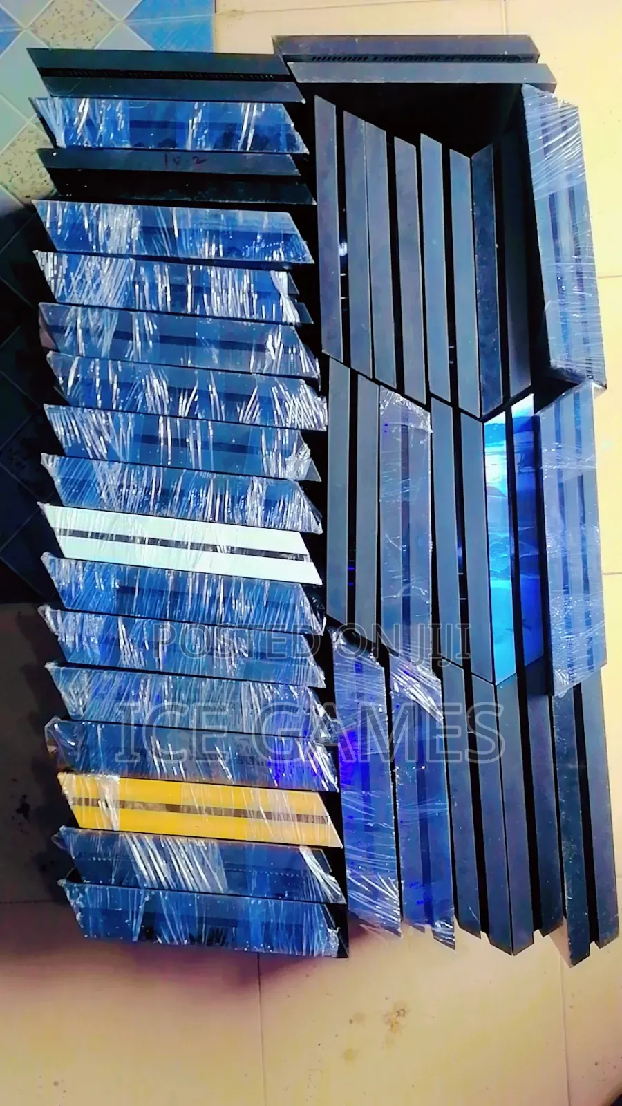 PS4 UK Used 500gb With 1 New Pad