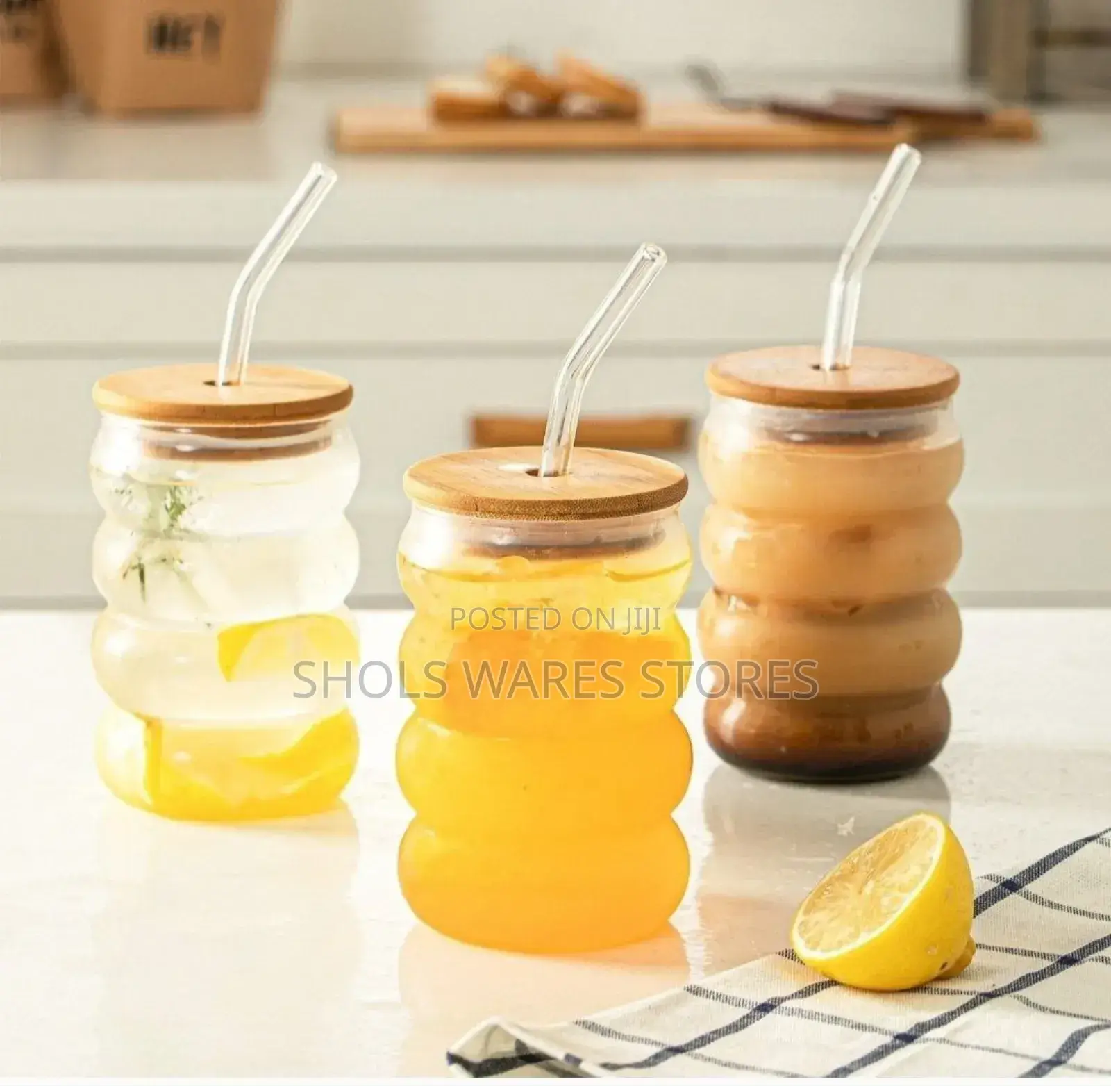 Bubble Line Glass Cup With Bamboo Lid and Straw