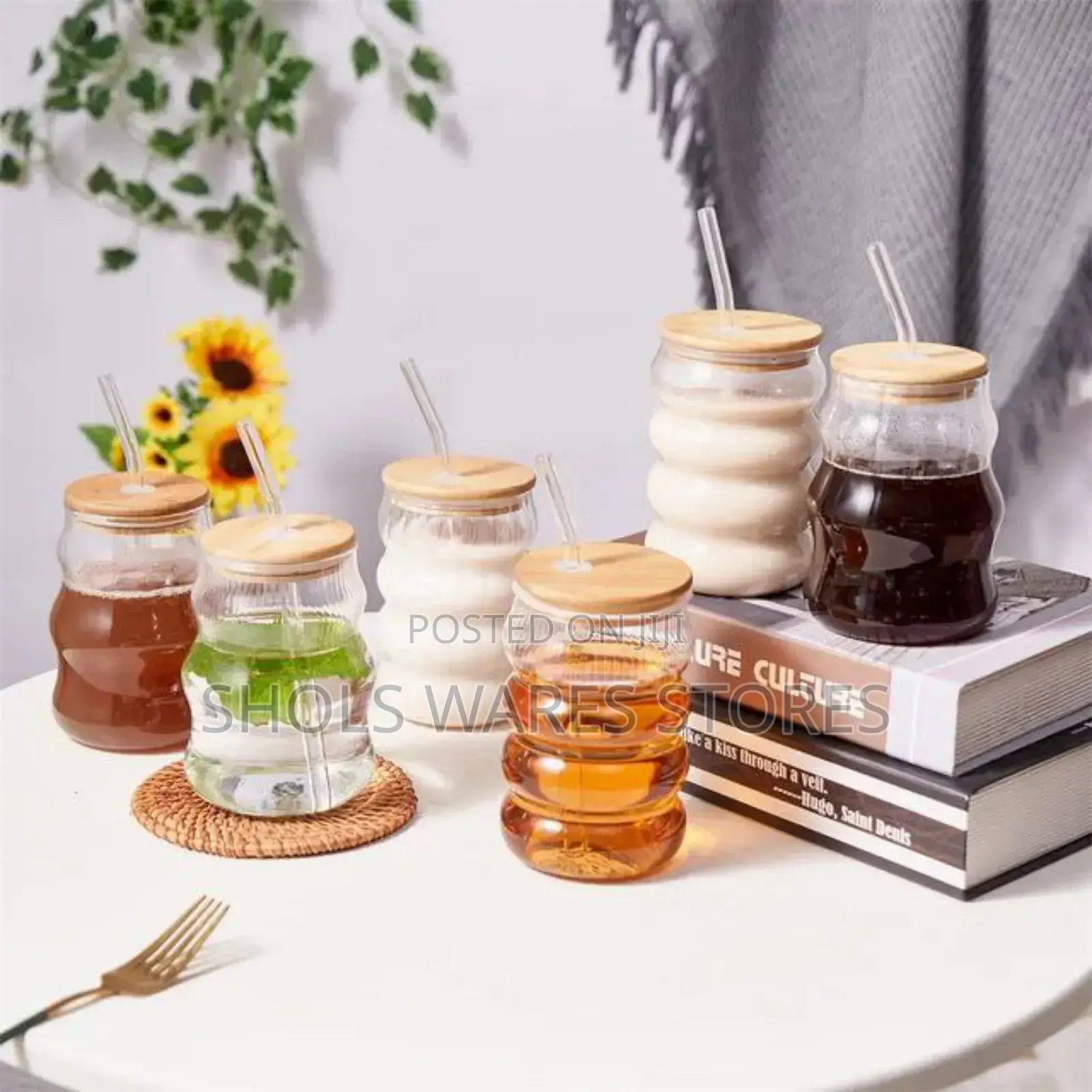 Bubble Line Glass Cup With Bamboo Lid and Straw