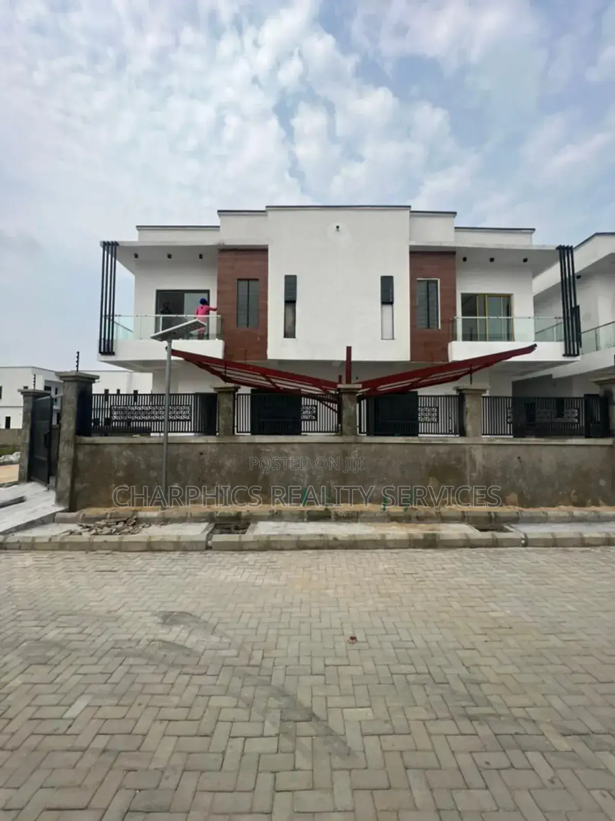 5bdrm Duplex in Lekki for sale