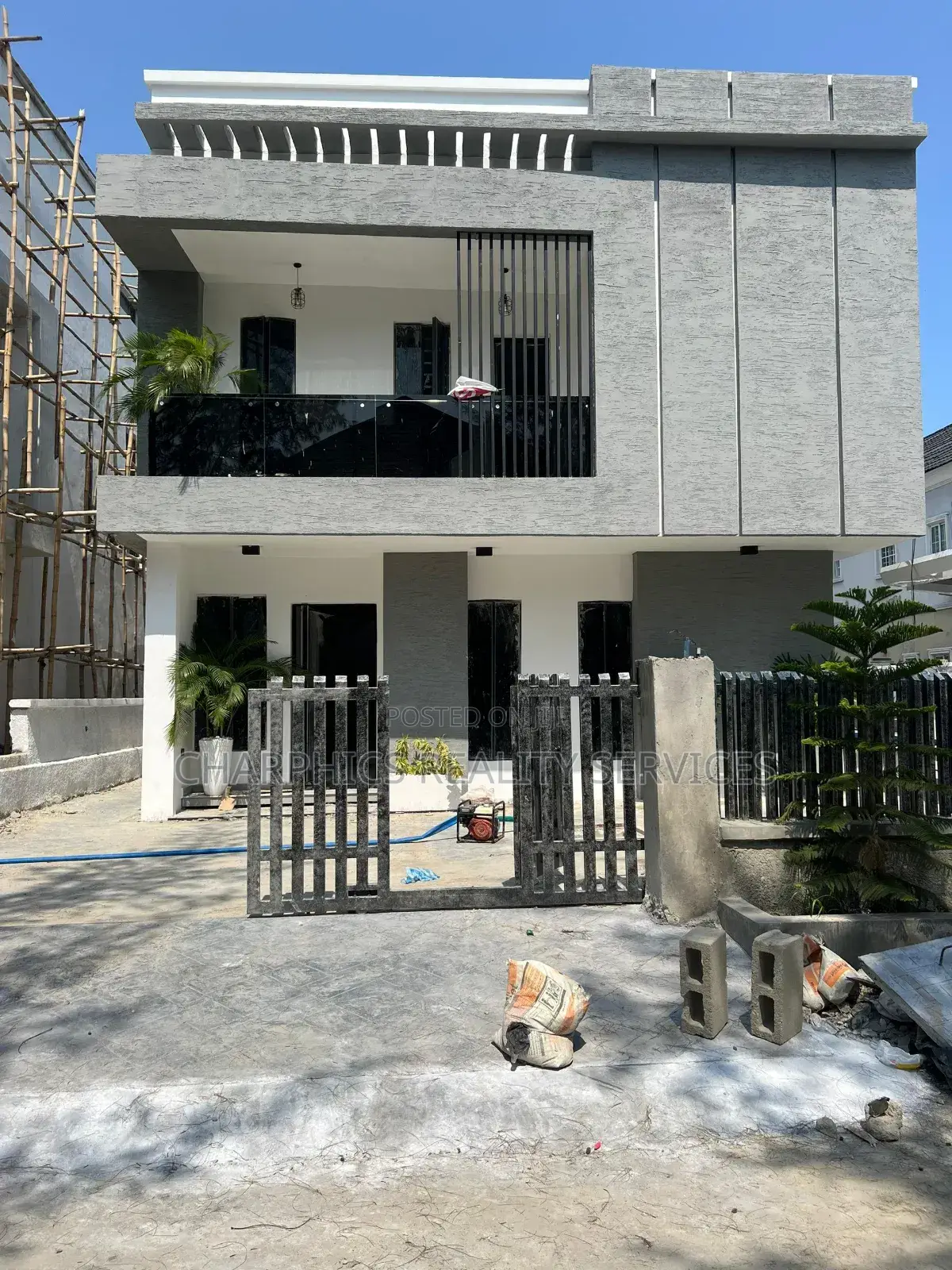 5bdrm Duplex in Lekki for sale