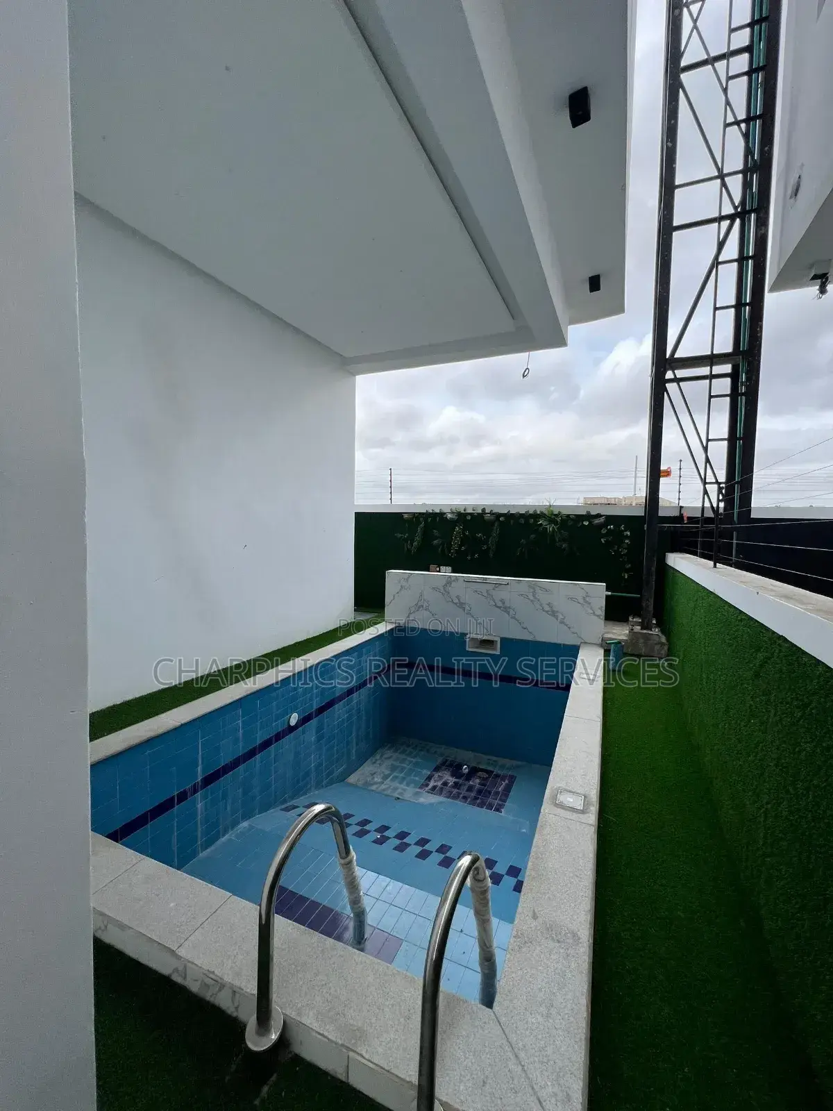 5bdrm Duplex in Ajah for sale