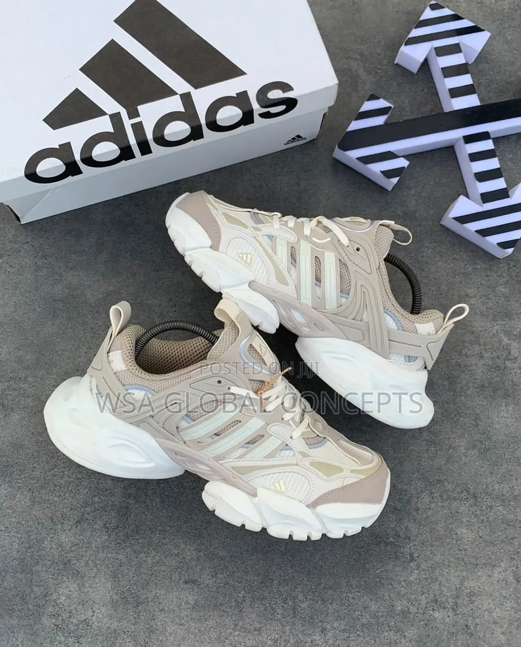 Adidas Vento XLG Deluxe Beige Sneakers