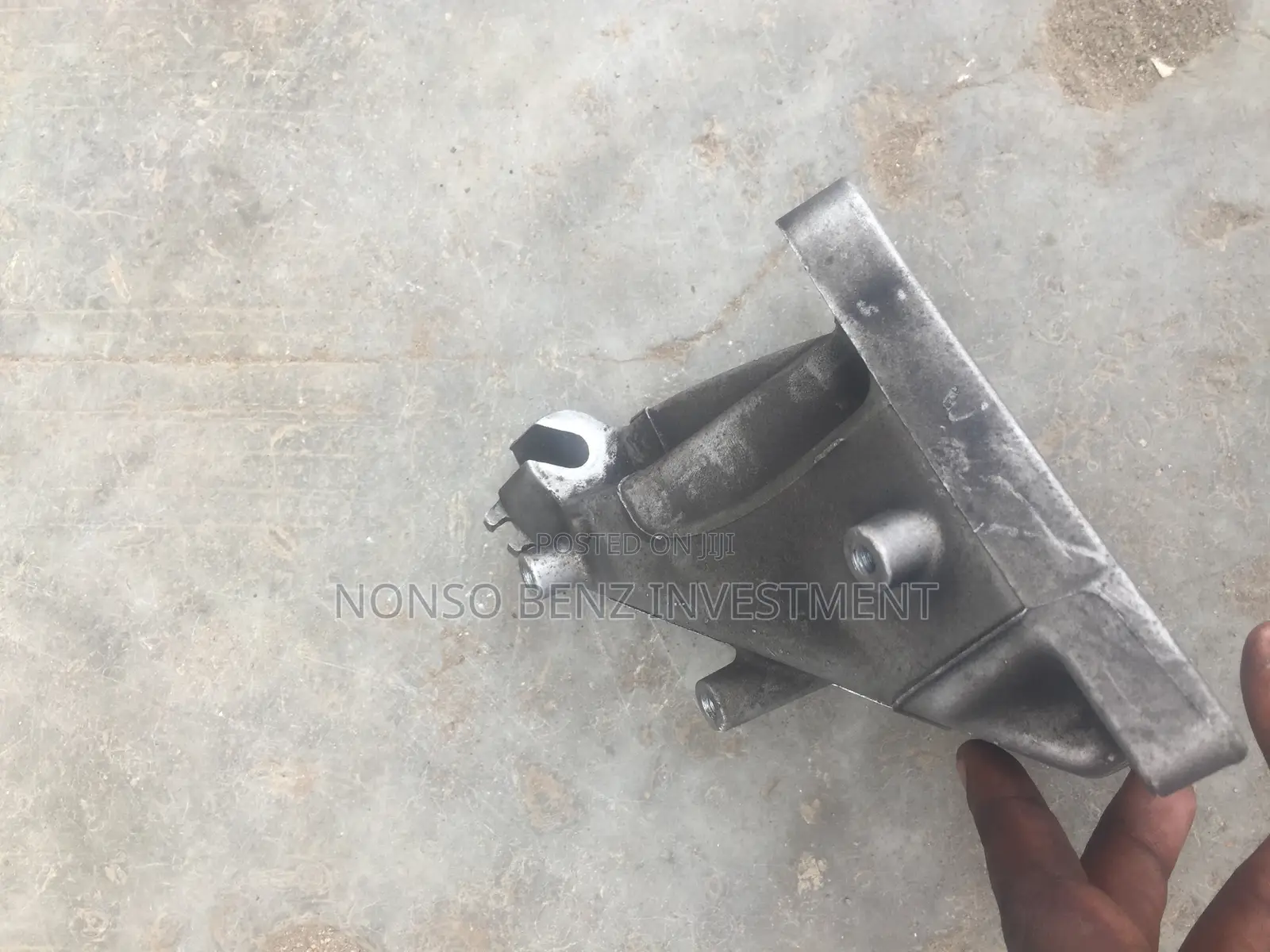 Engine Hanger Ml 350(166),Gle Right Hand Side