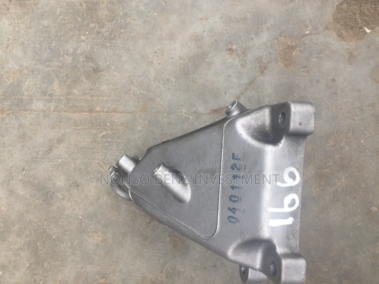 Engine Hanger Ml 350(166),Gle Right Hand Side