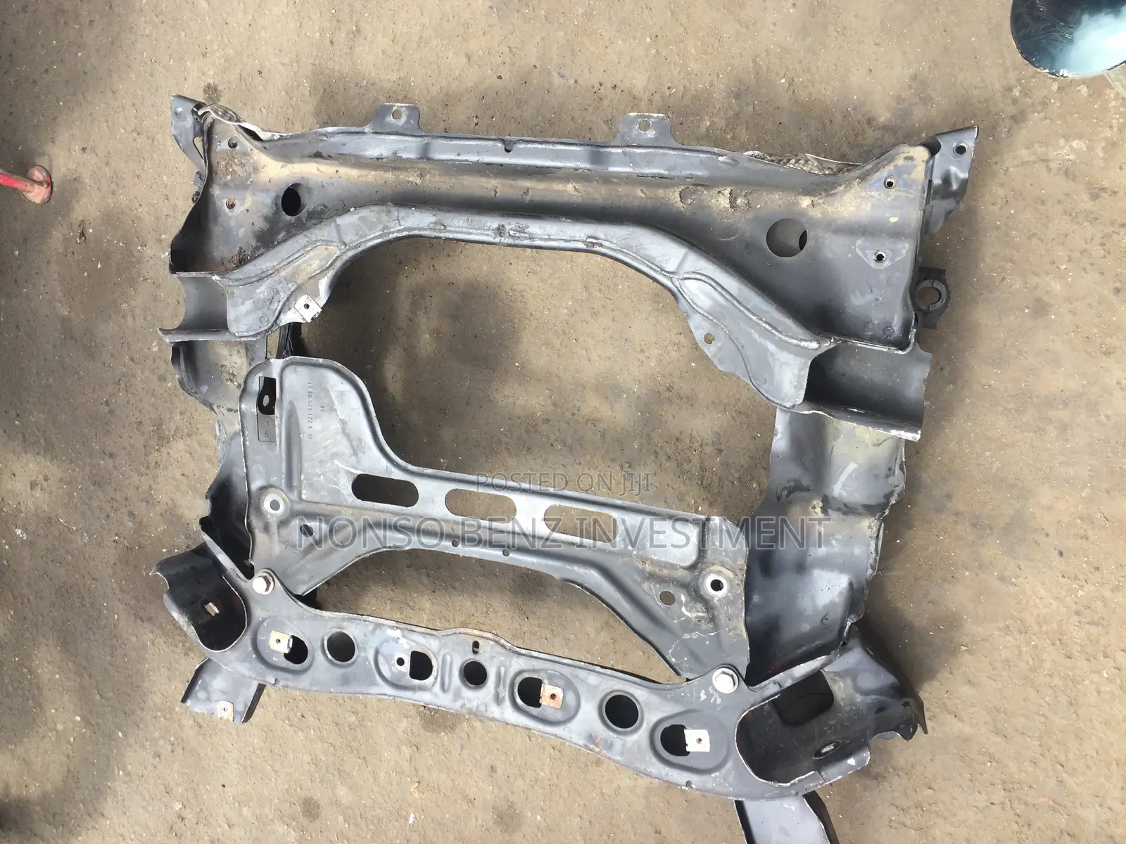 Engine Beam C300(204)
