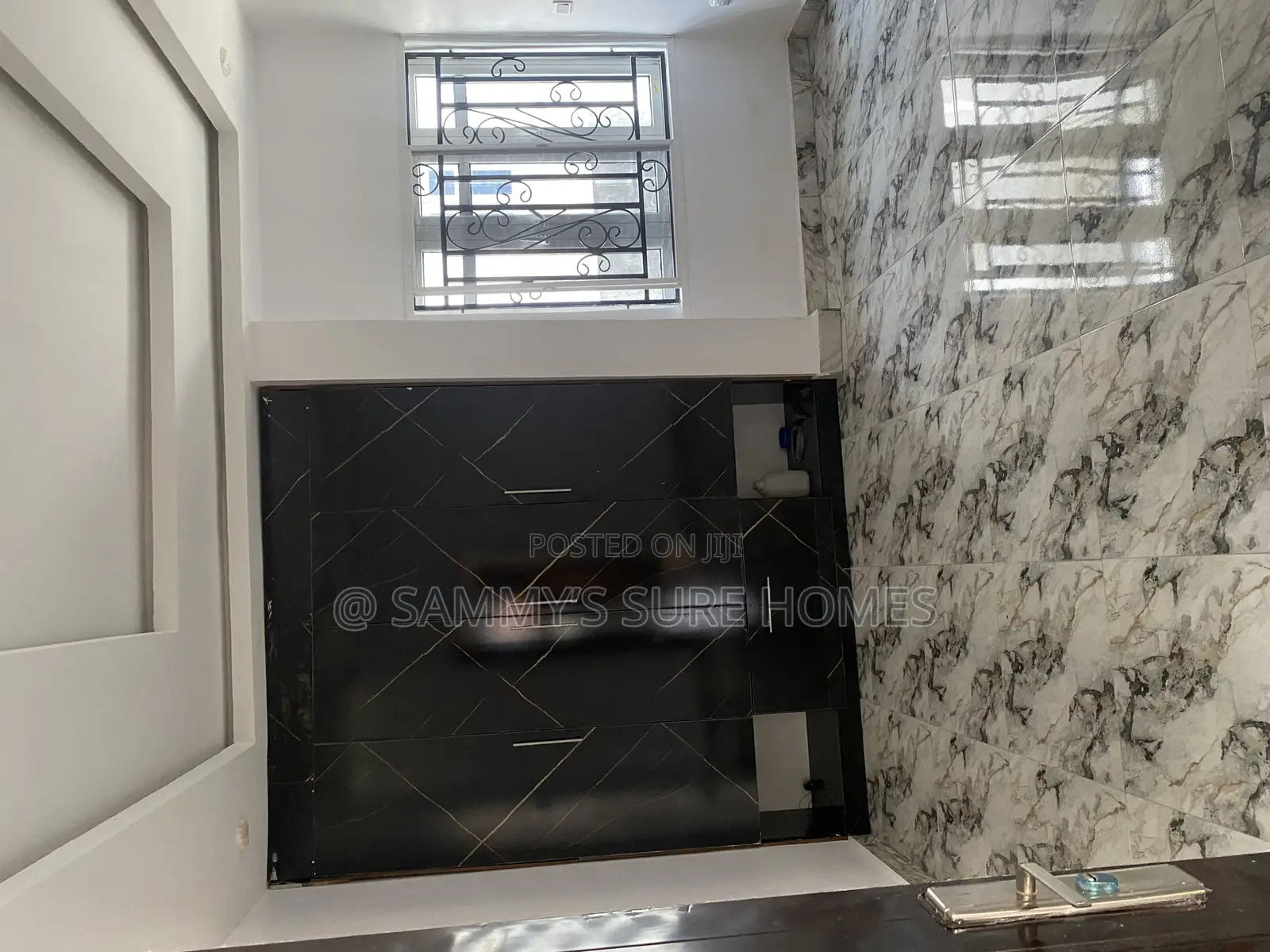 3bdrm Bungalow in Verizon Estate for sale