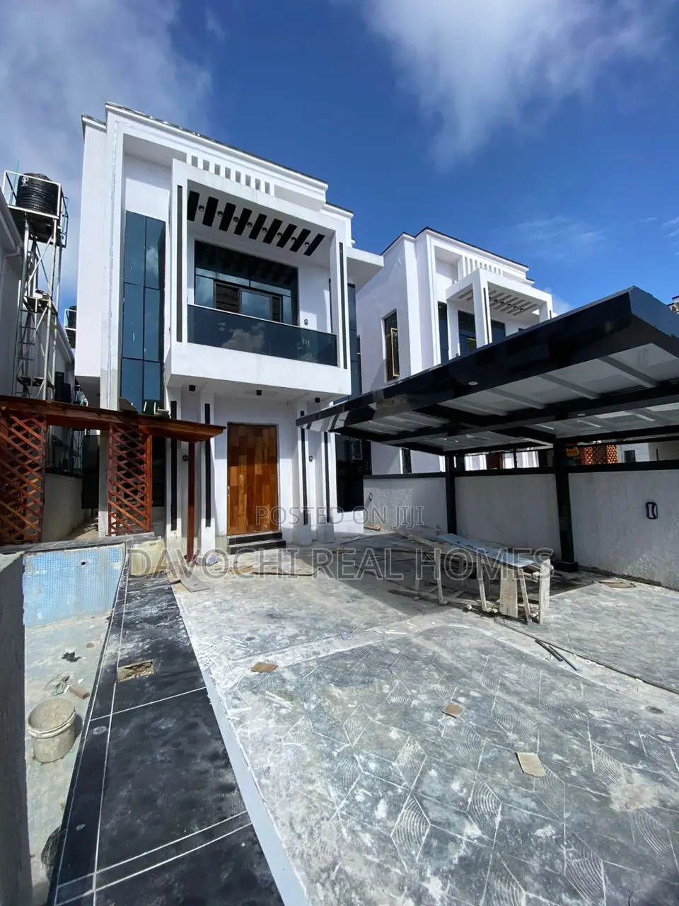 5bdrm Duplex in Lekki Phase 2 for sale