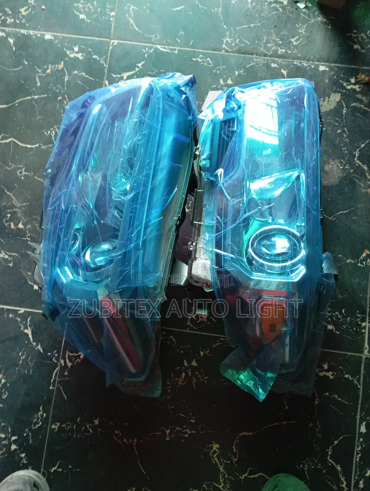 Set Toyota Headlight Tacoma 2018 Model