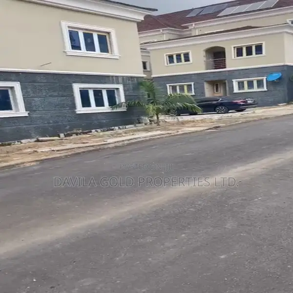4bdrm Block of Flats in Estate For Sale!!, Karmo for sale