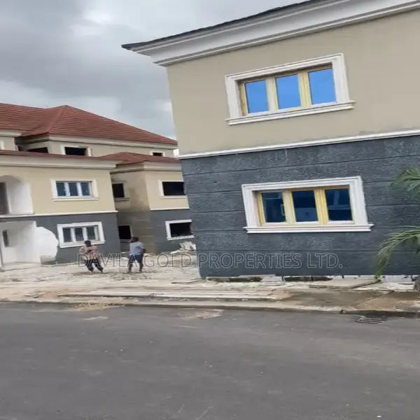 4bdrm Block of Flats in Estate For Sale!!, Karmo for sale