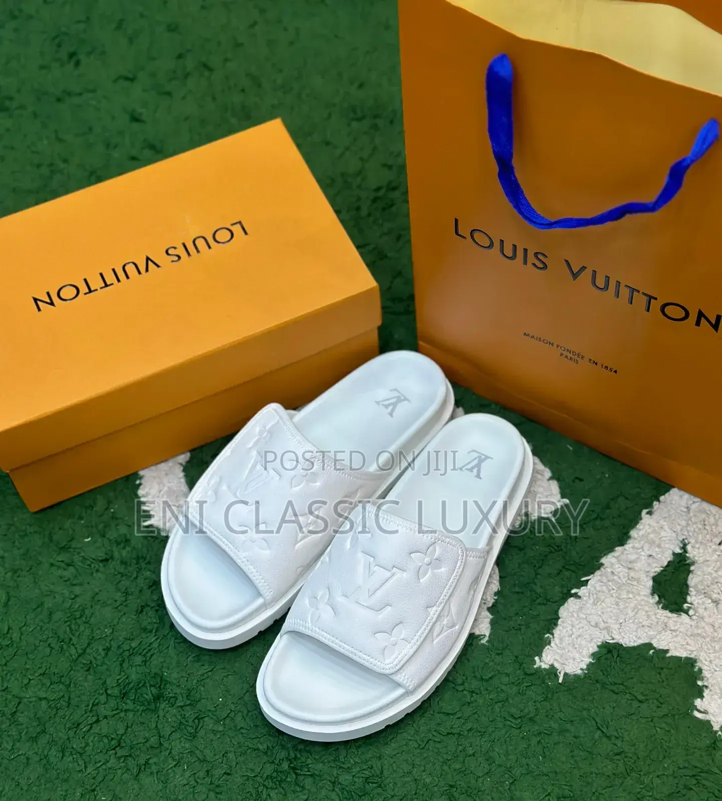 Classic Luxury Men's Slippers Louis Vuitton Available