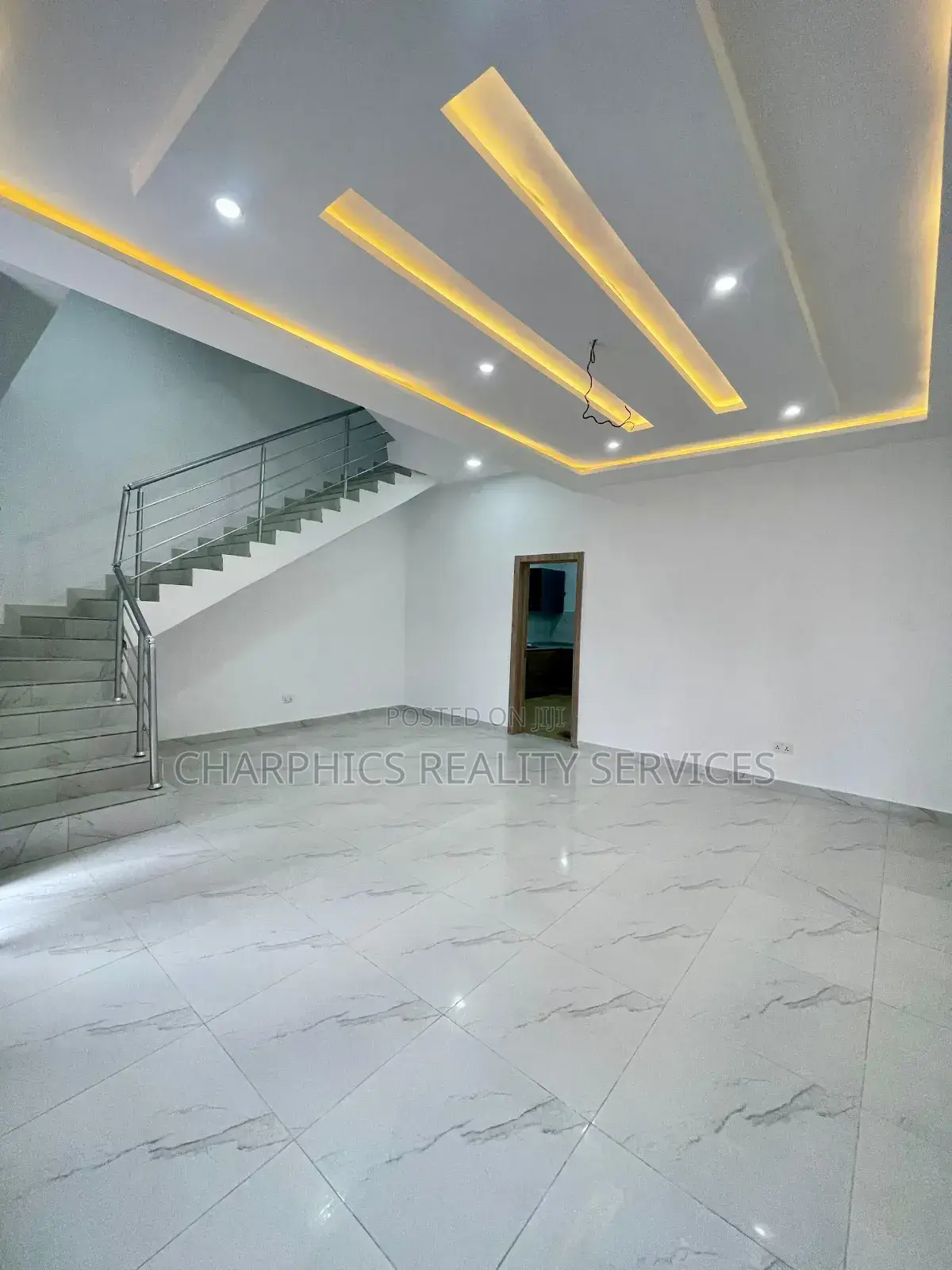 4bdrm Duplex in Igbo-efon for sale