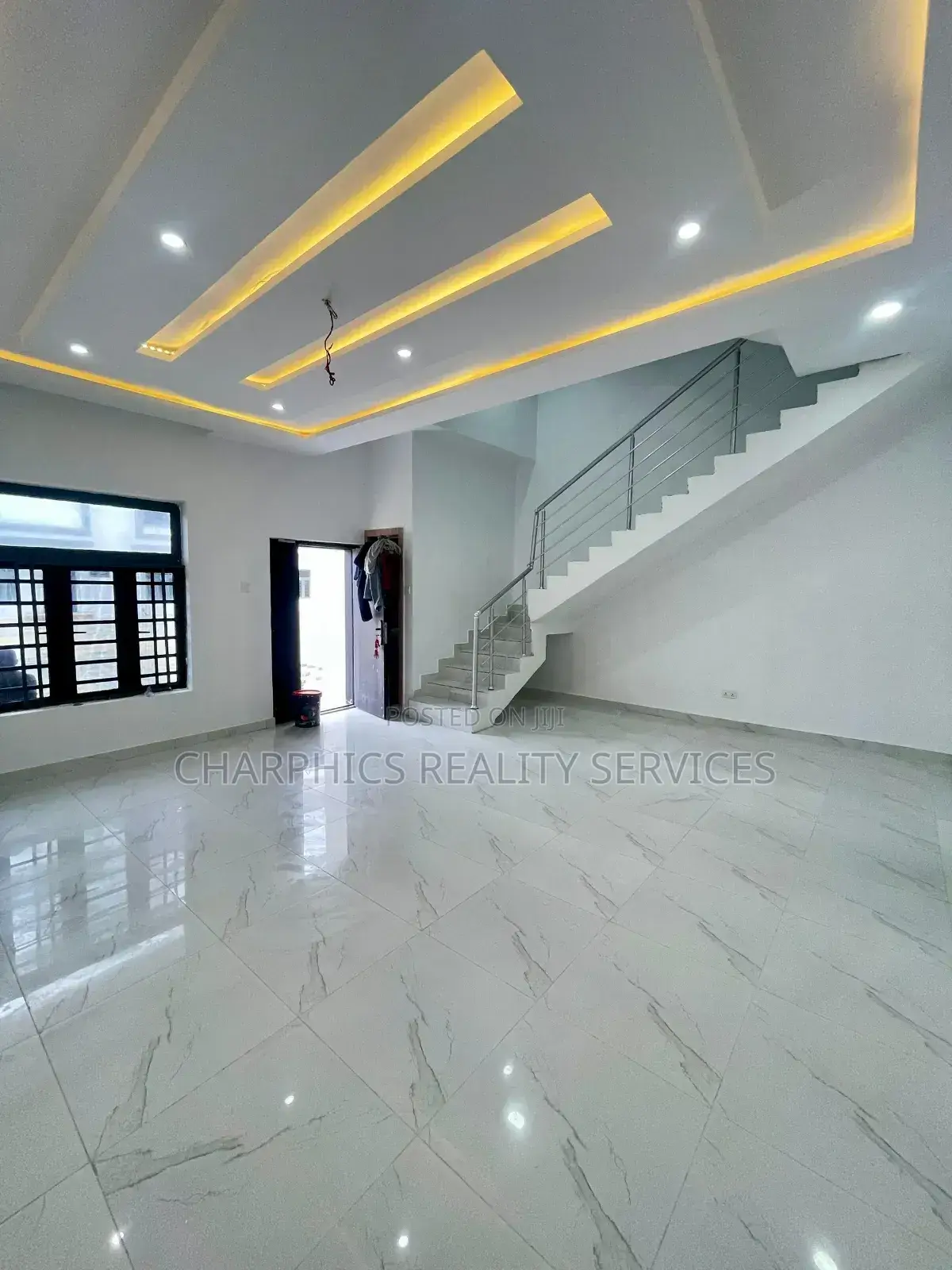 4bdrm Duplex in Igbo-efon for sale