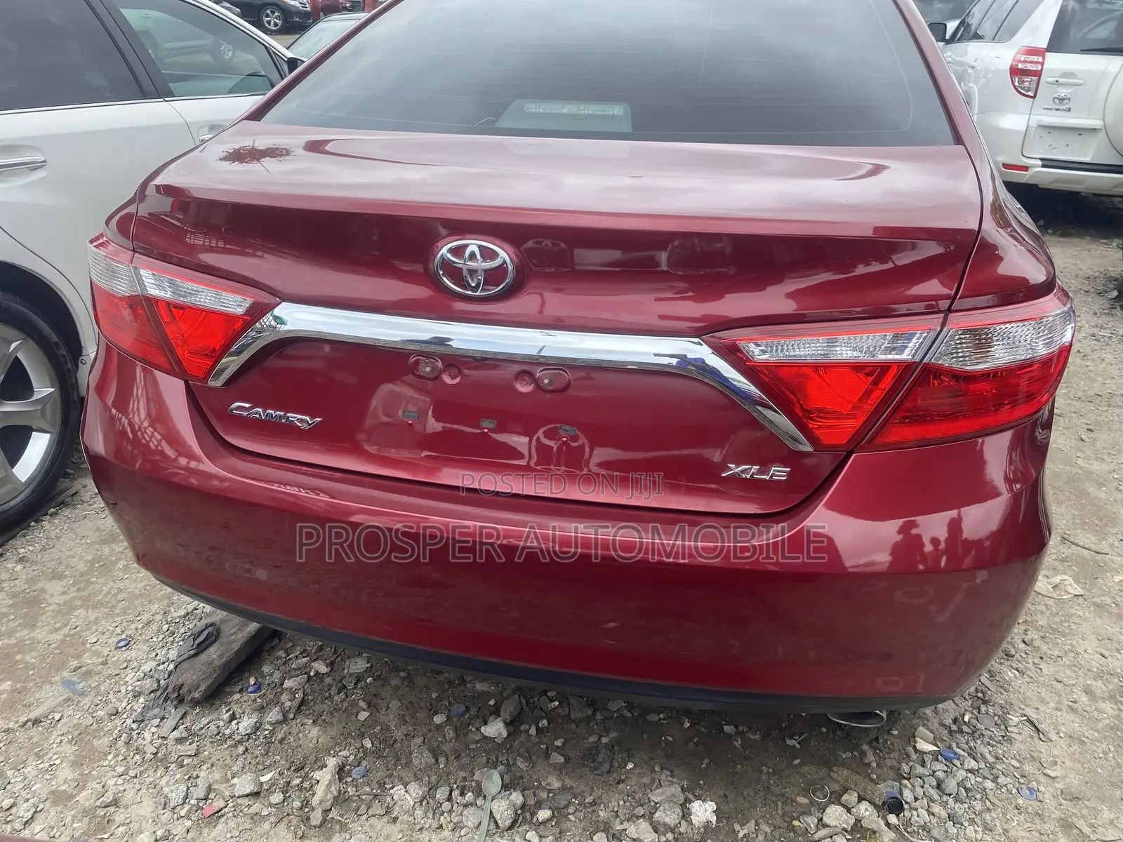 Toyota Camry 2016 Red