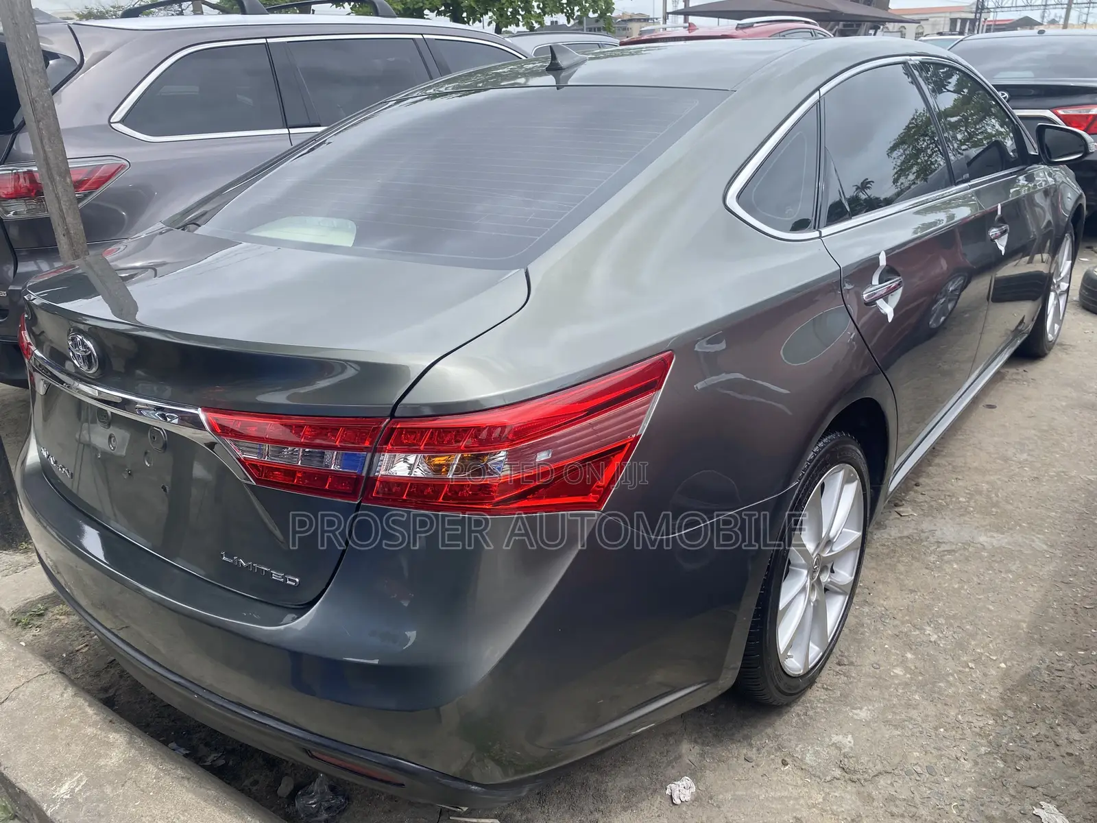 Toyota Avalon 2013 Green