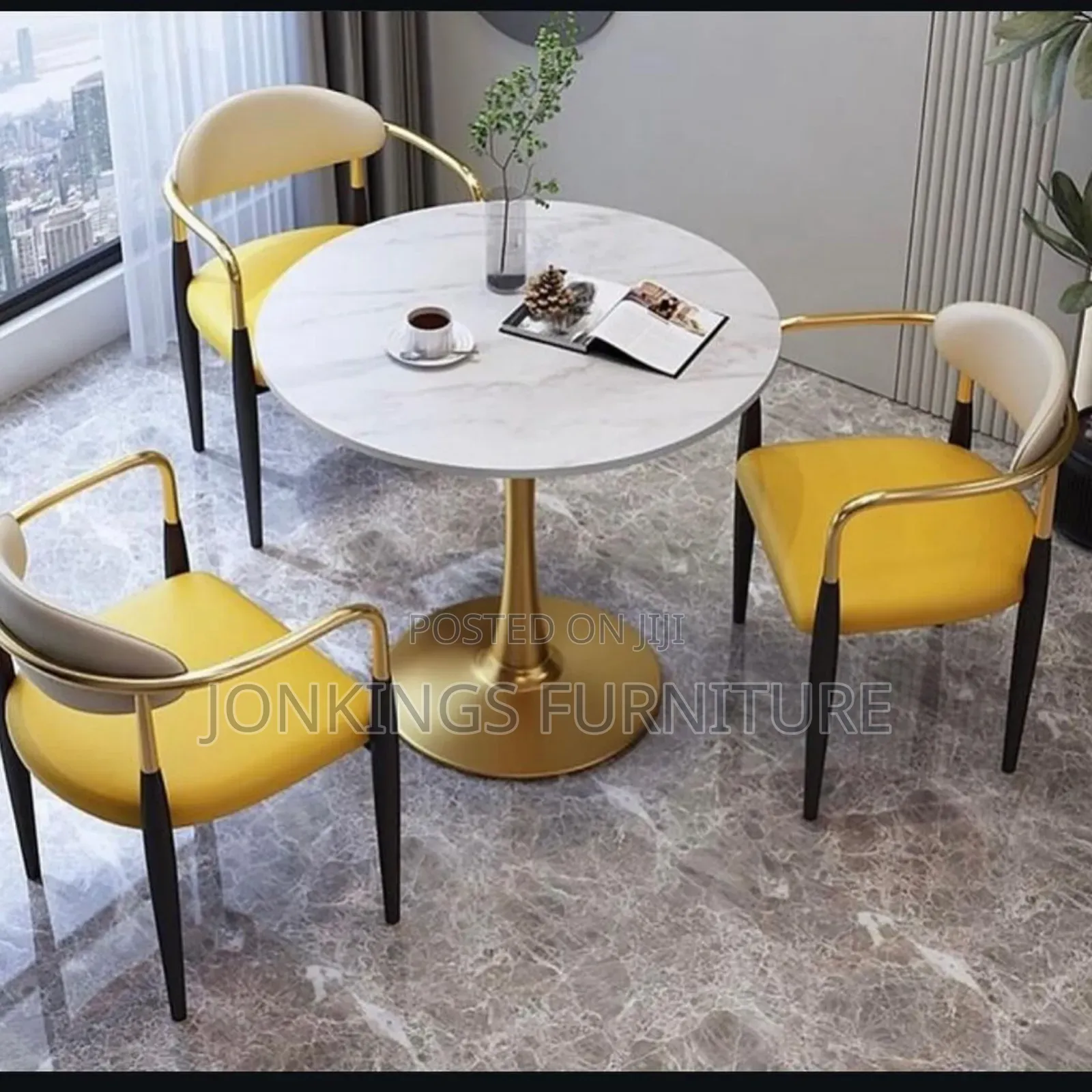 Round Table With Chairs