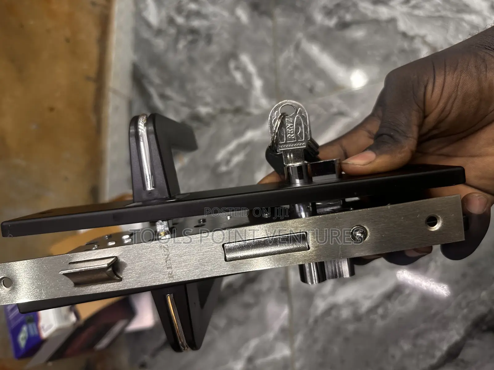 REINZ Complete Door Lock Set