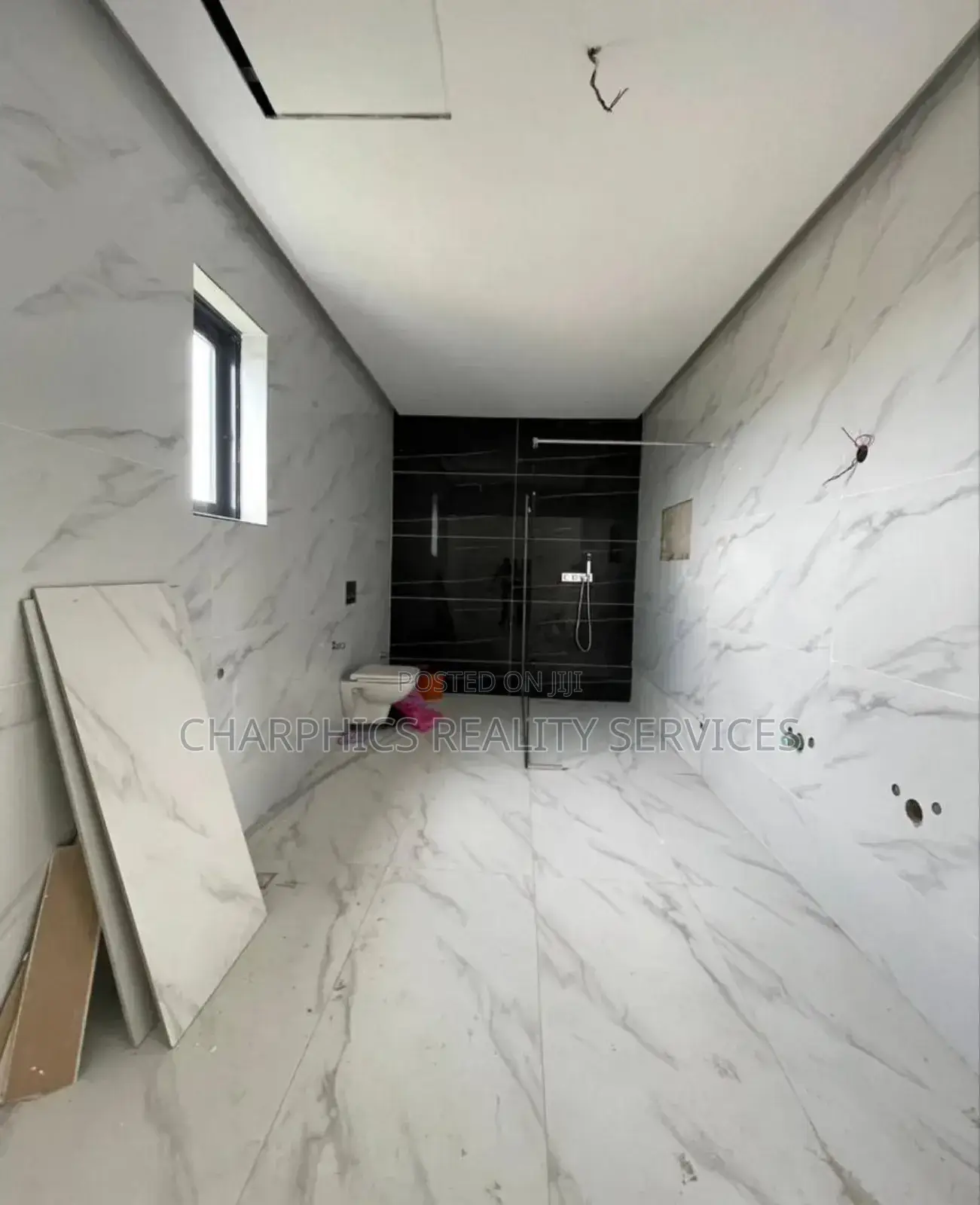 5bdrm Duplex in Osapa london for sale