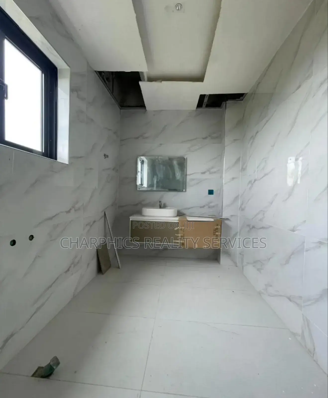 5bdrm Duplex in Osapa london for sale