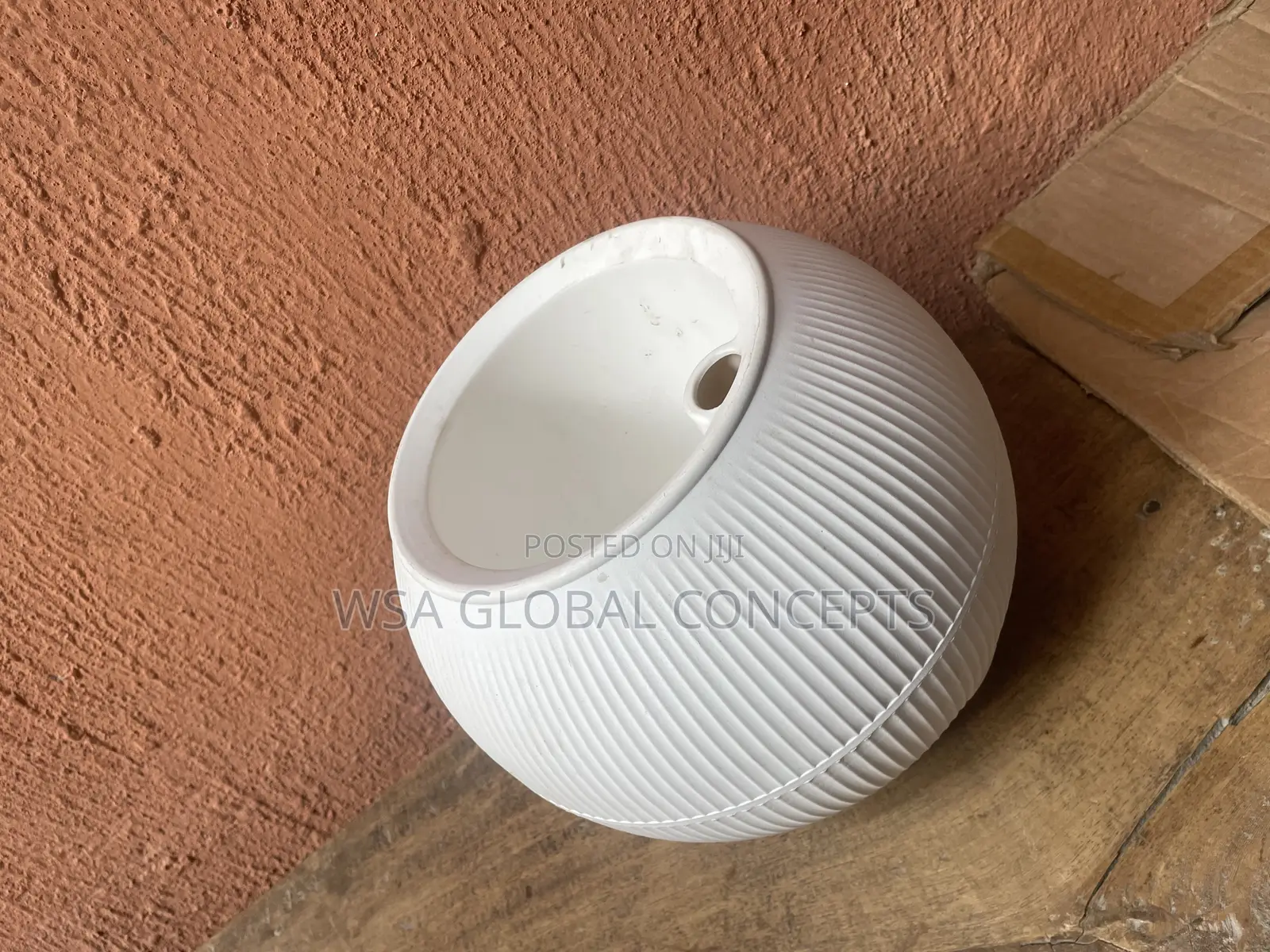 Round Design Flower Pots