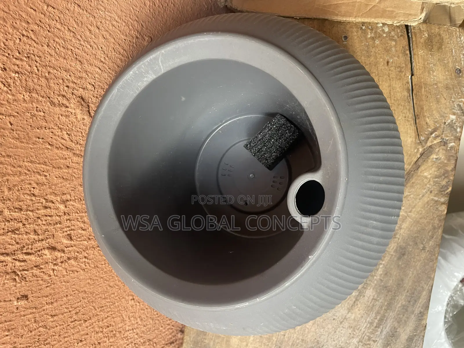 Round Design Flower Pots