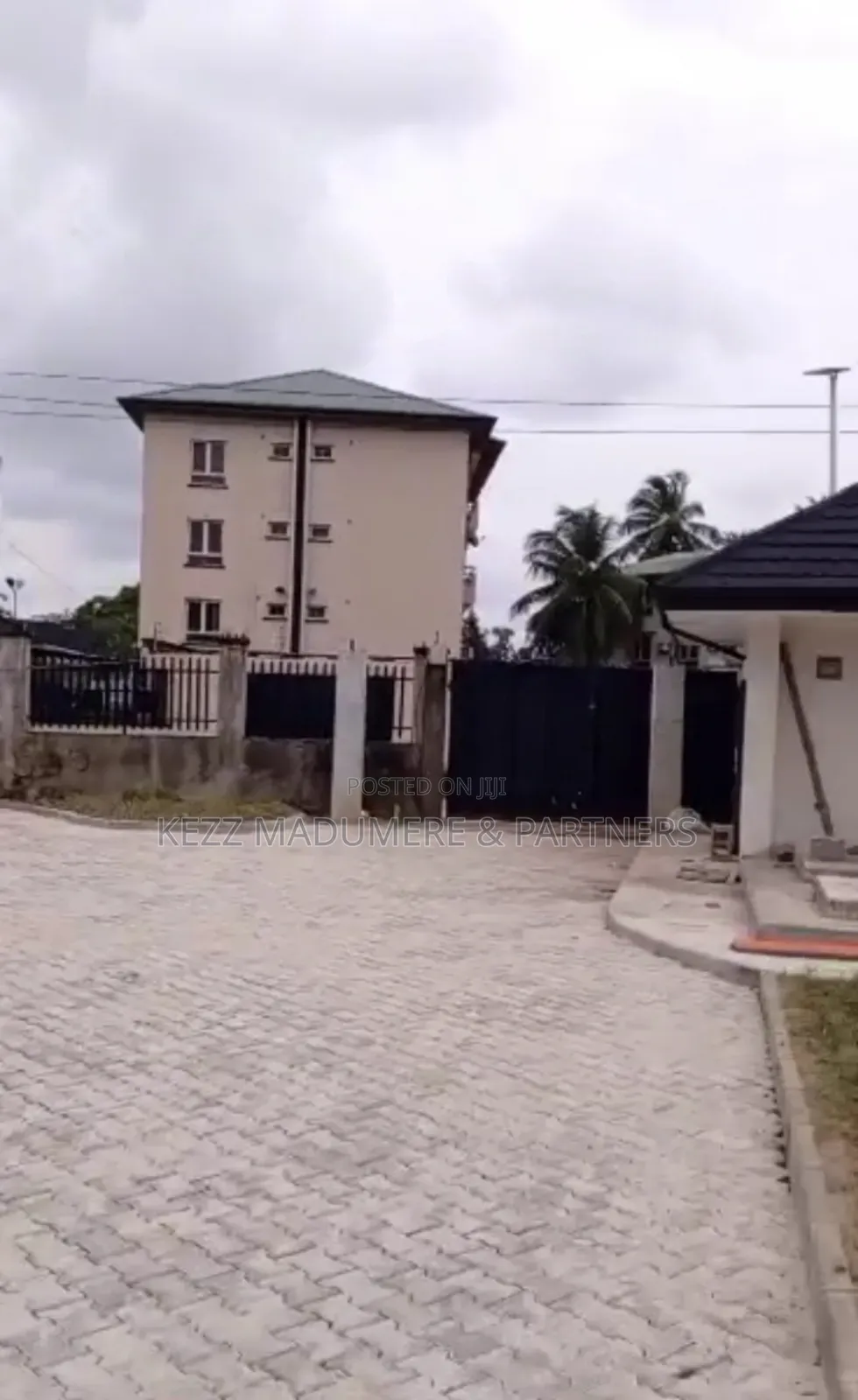 4bdrm Duplex in Old Gra , Port for rent