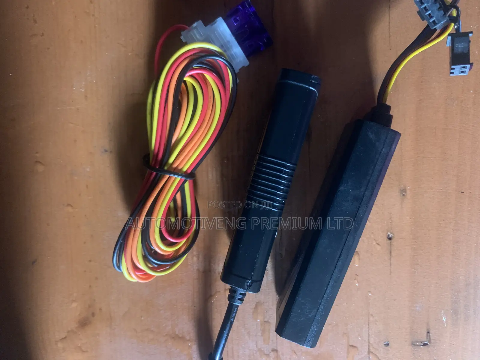 Durable GPS Vehicle Tracker Cncote Ce-09n St901
