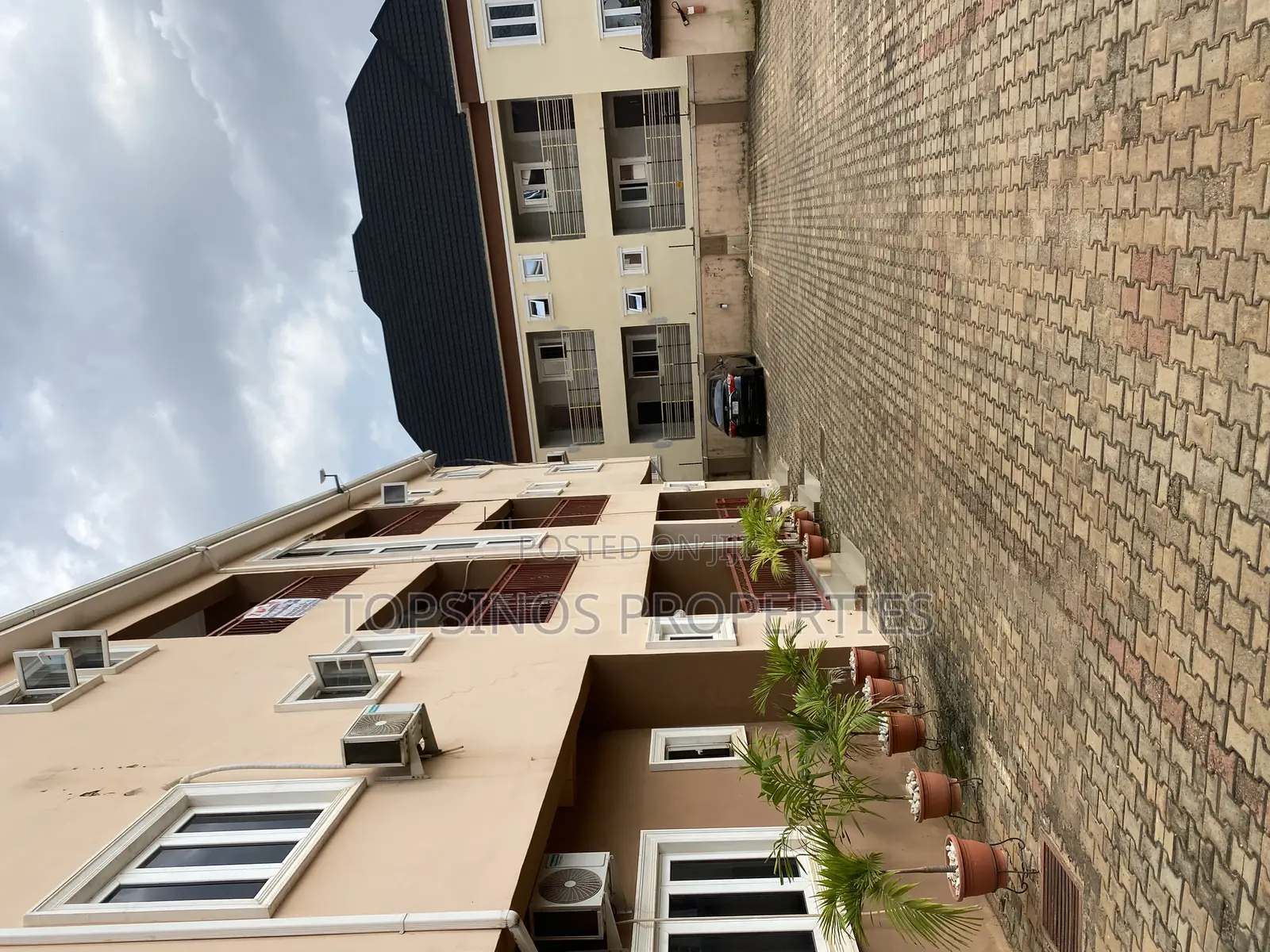 2bdrm Block of Flats in Dawaki for rent