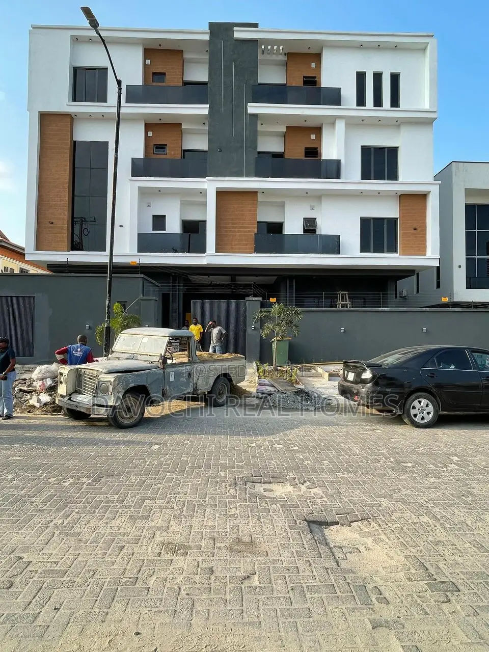 3bdrm Duplex in Lekki Phase 1 for sale