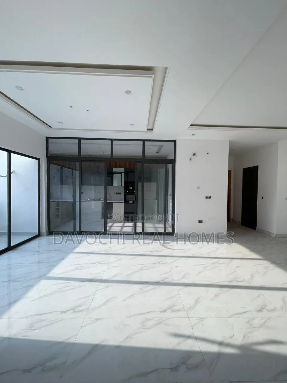 3bdrm Duplex in Lekki Phase 1 for sale