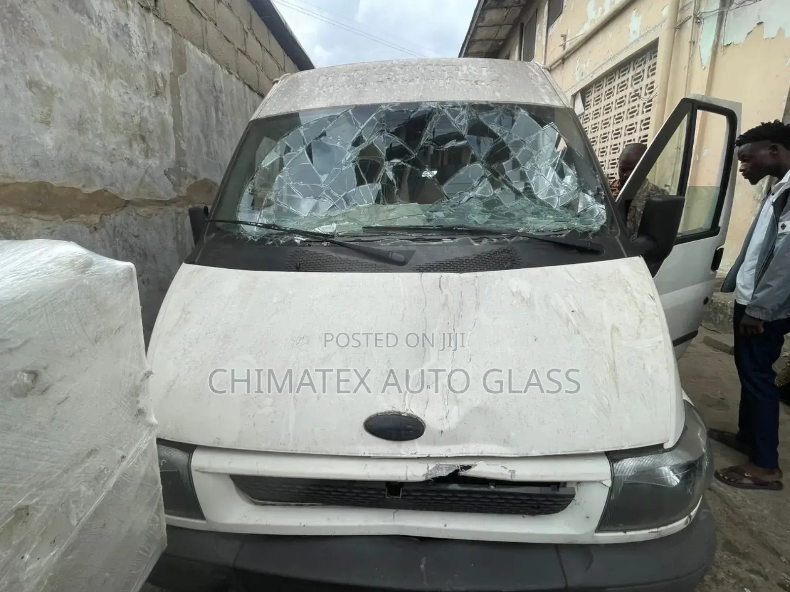Call for Your Windscreen Glass for Ford Transit Bus