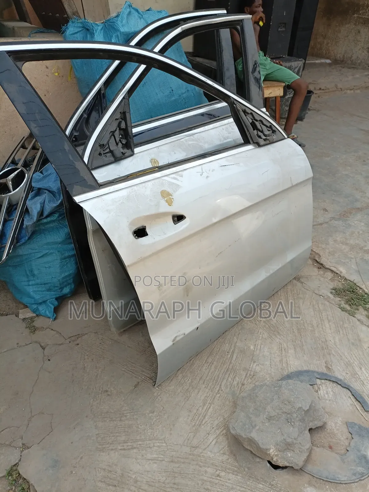 2014 Model Mercedes Benz ML350 Door.