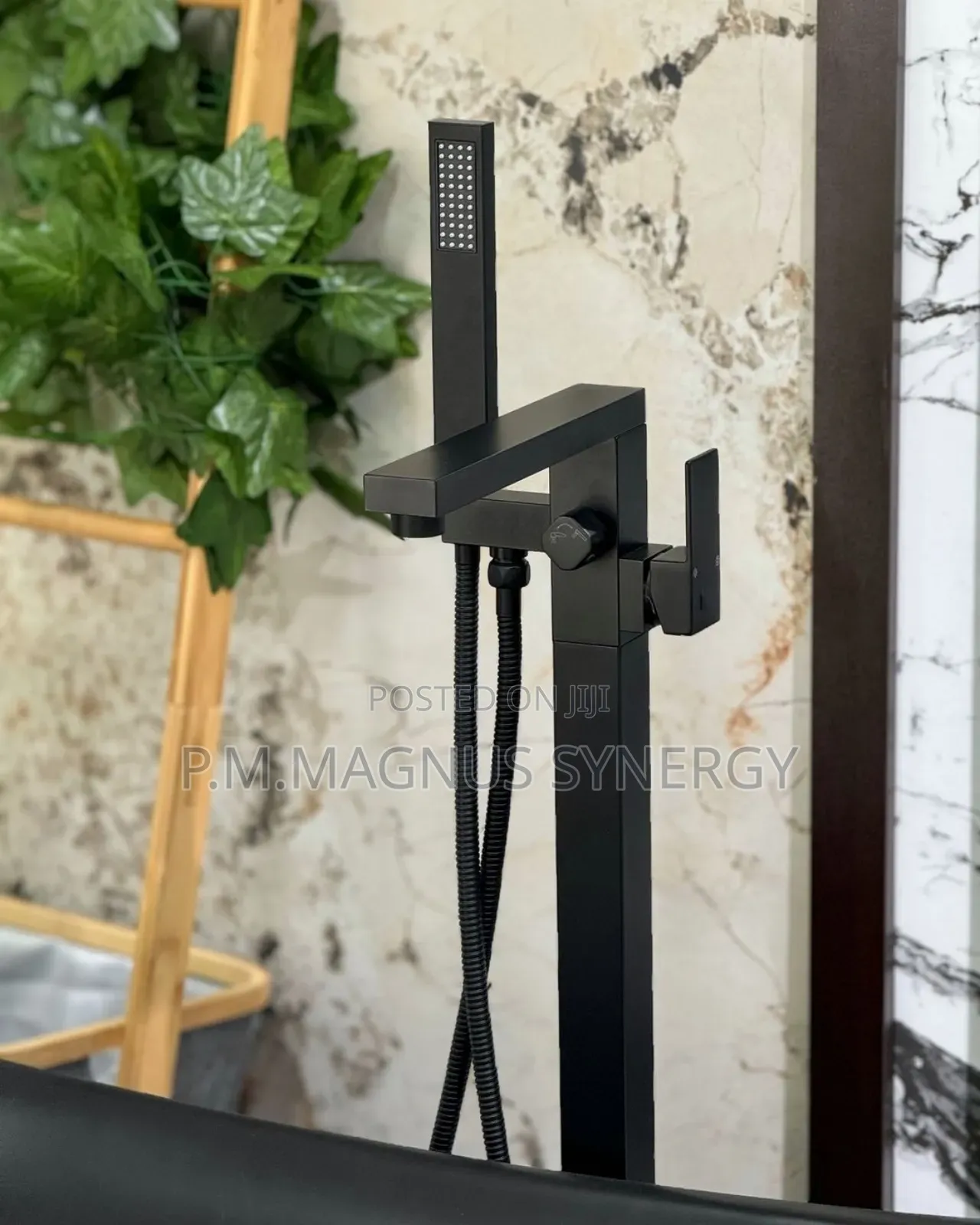 England Standard Black Shower Bath Tob.