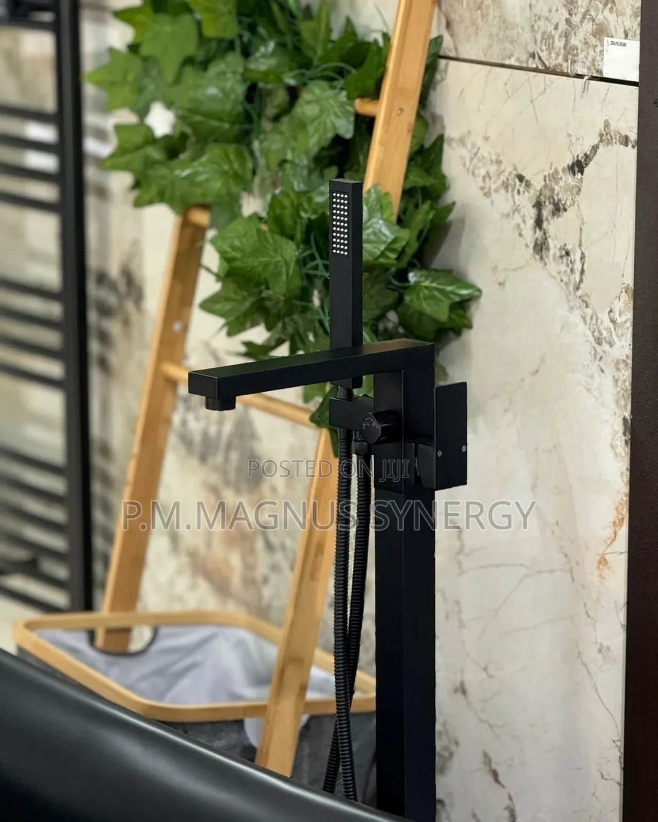 England Standard Black Shower Bath Tob.