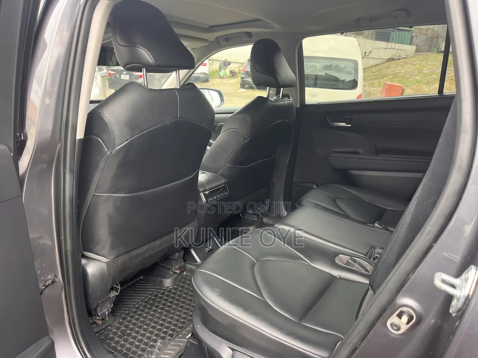 Toyota Highlander XLE 2021 Gray