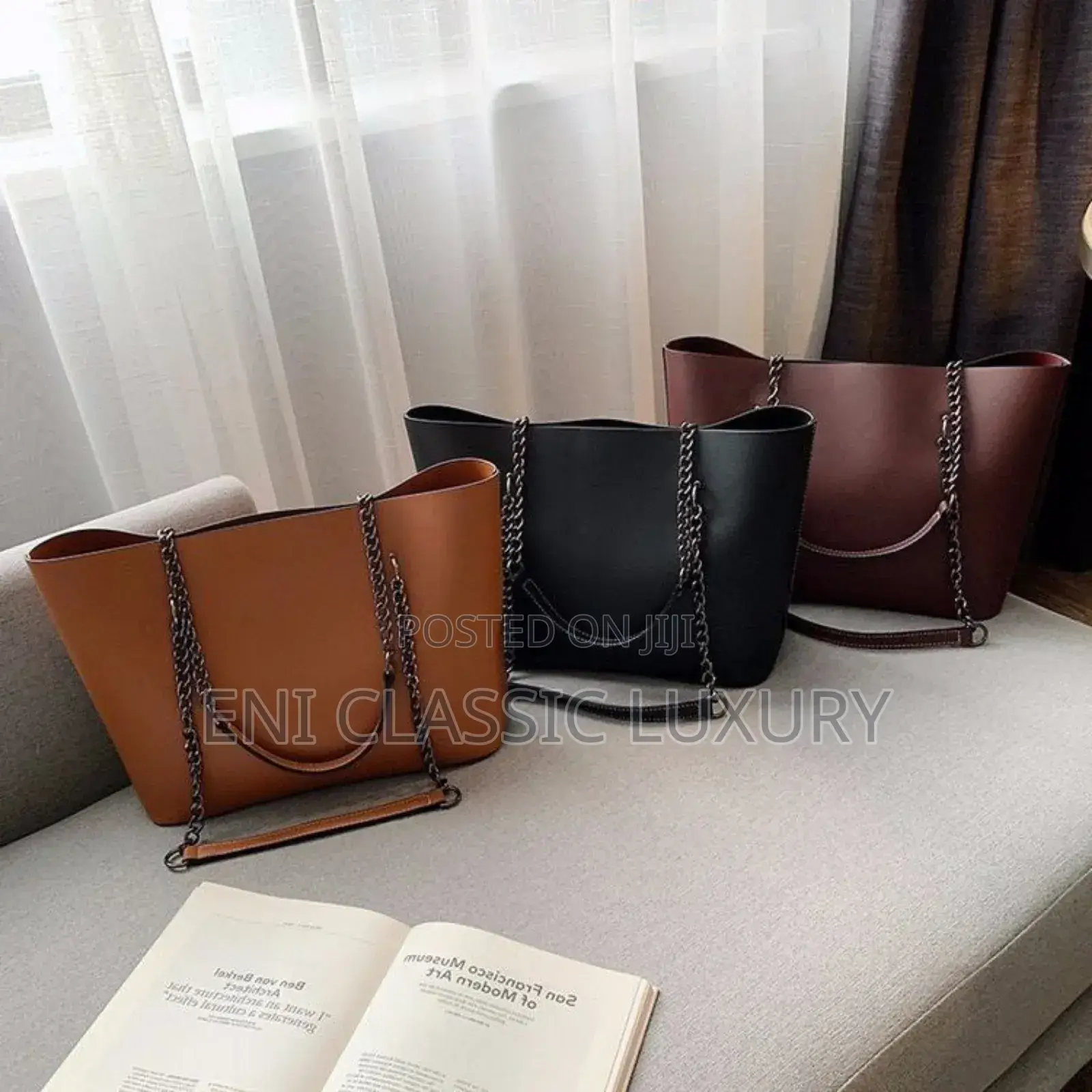 Fashion Luxury Women Bags Available in Store