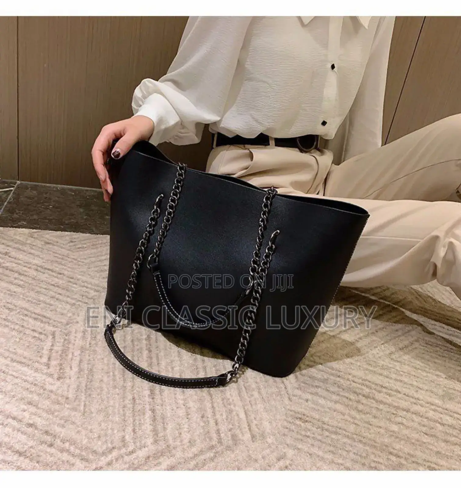 Fashion Luxury Women Bags Available in Store