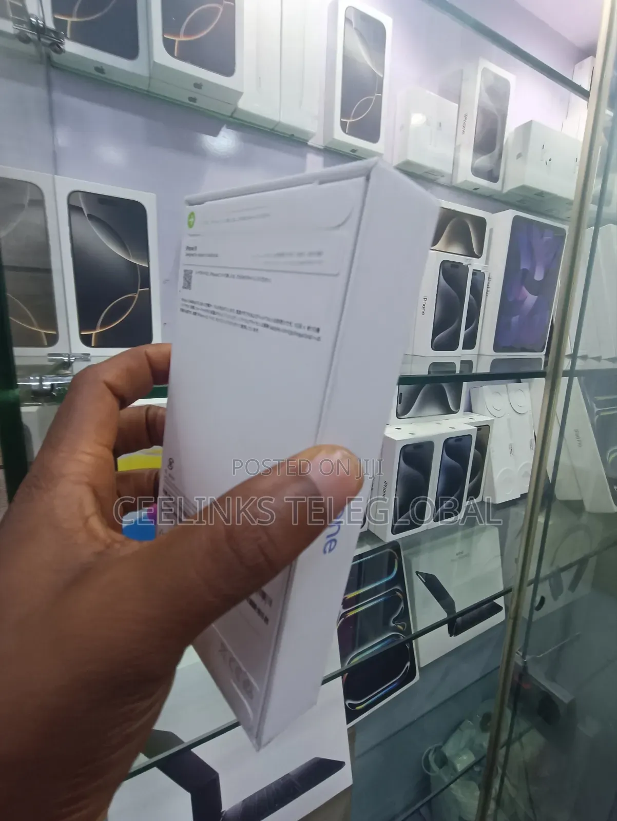 New Apple iPhone 16 128 GB Blue