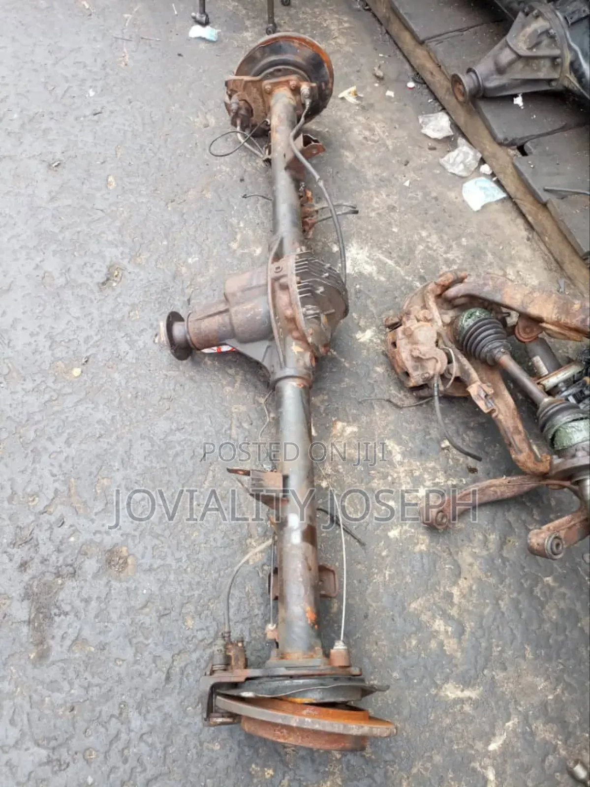 Front and Back Axel, Nissan Armada/Titan