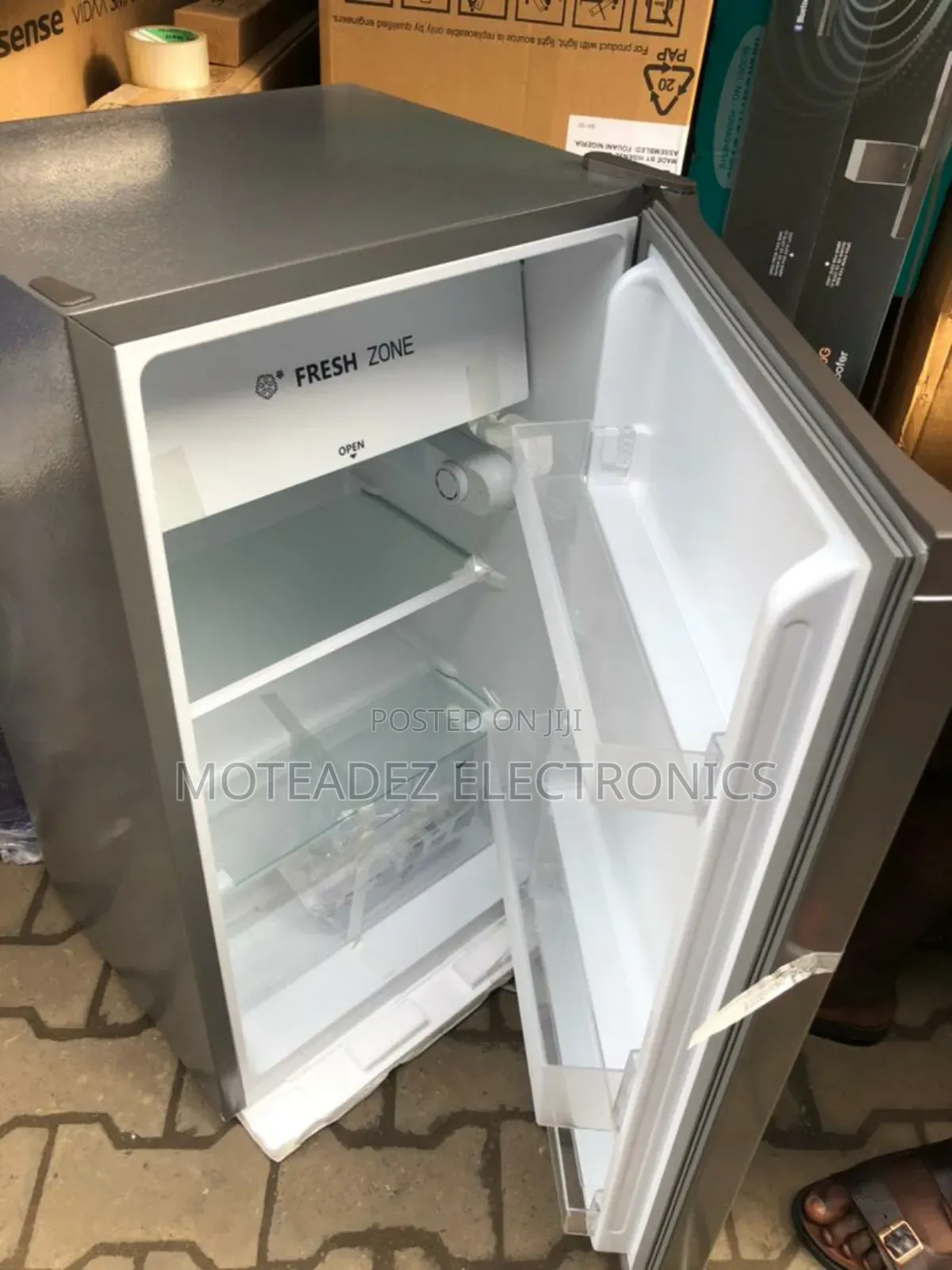Hisense 93l Refrigerator With Freezer Compartment (Ref093dr)