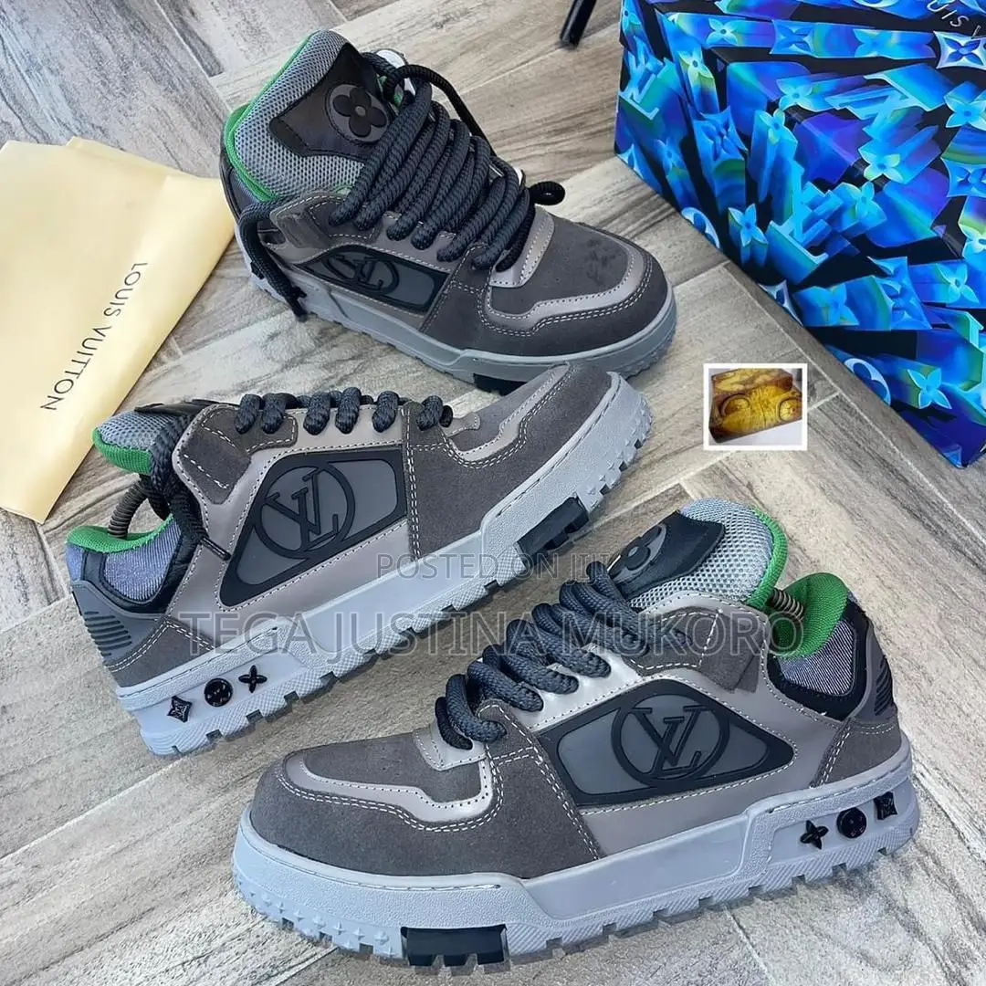 Louis Vuitton Unisex Sneakers
