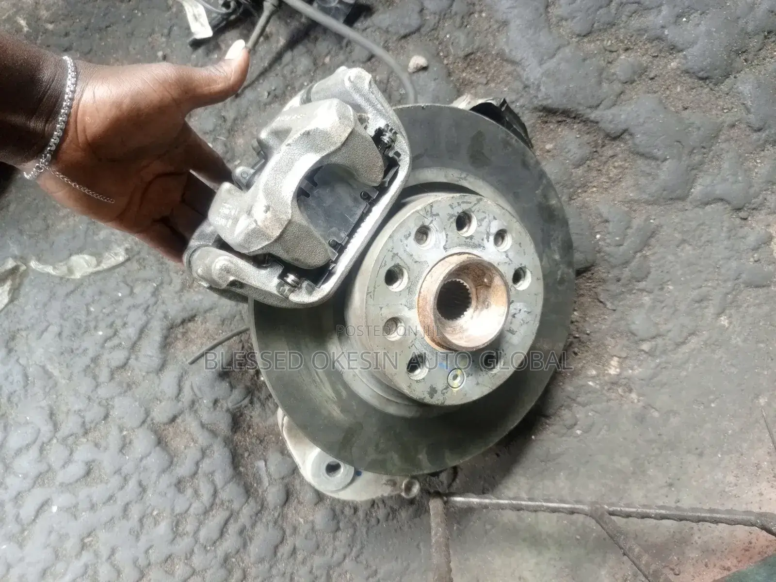Complete Back Hub Jeep Renegade 2018