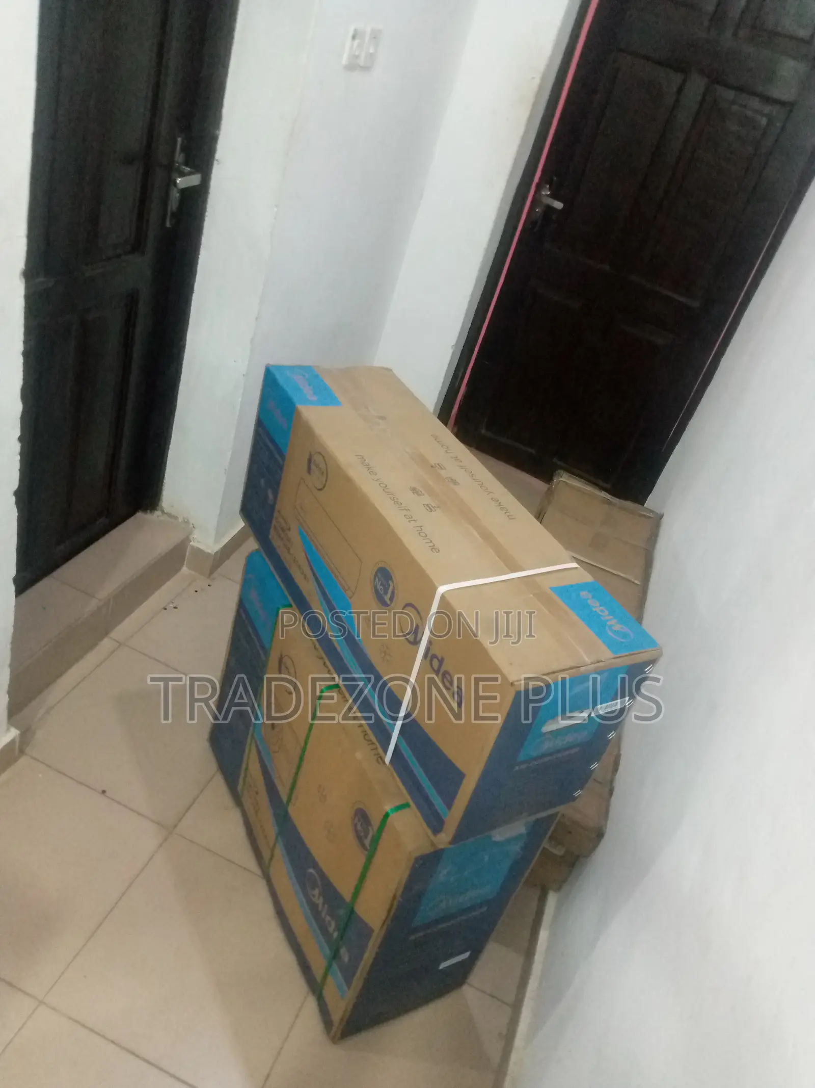 CHILL MAX Midea 1.5hp Inverter Air Conditioner