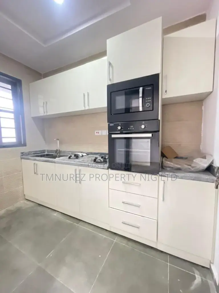 Furnished 2bdrm Apartment in Ikate for sale