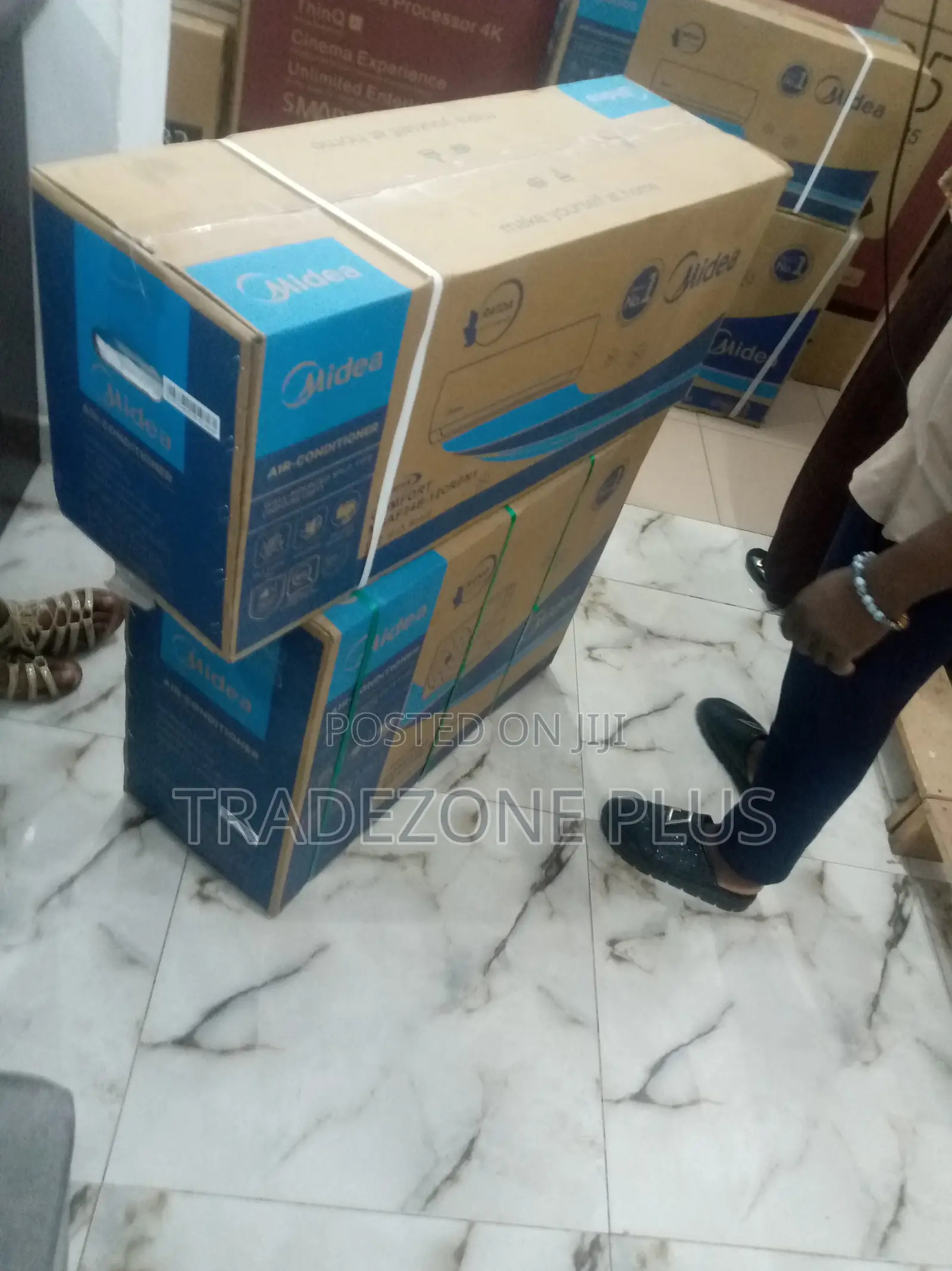 TEMPERATURE TITAN Midea 1.5hp Inverter Air Conditioner