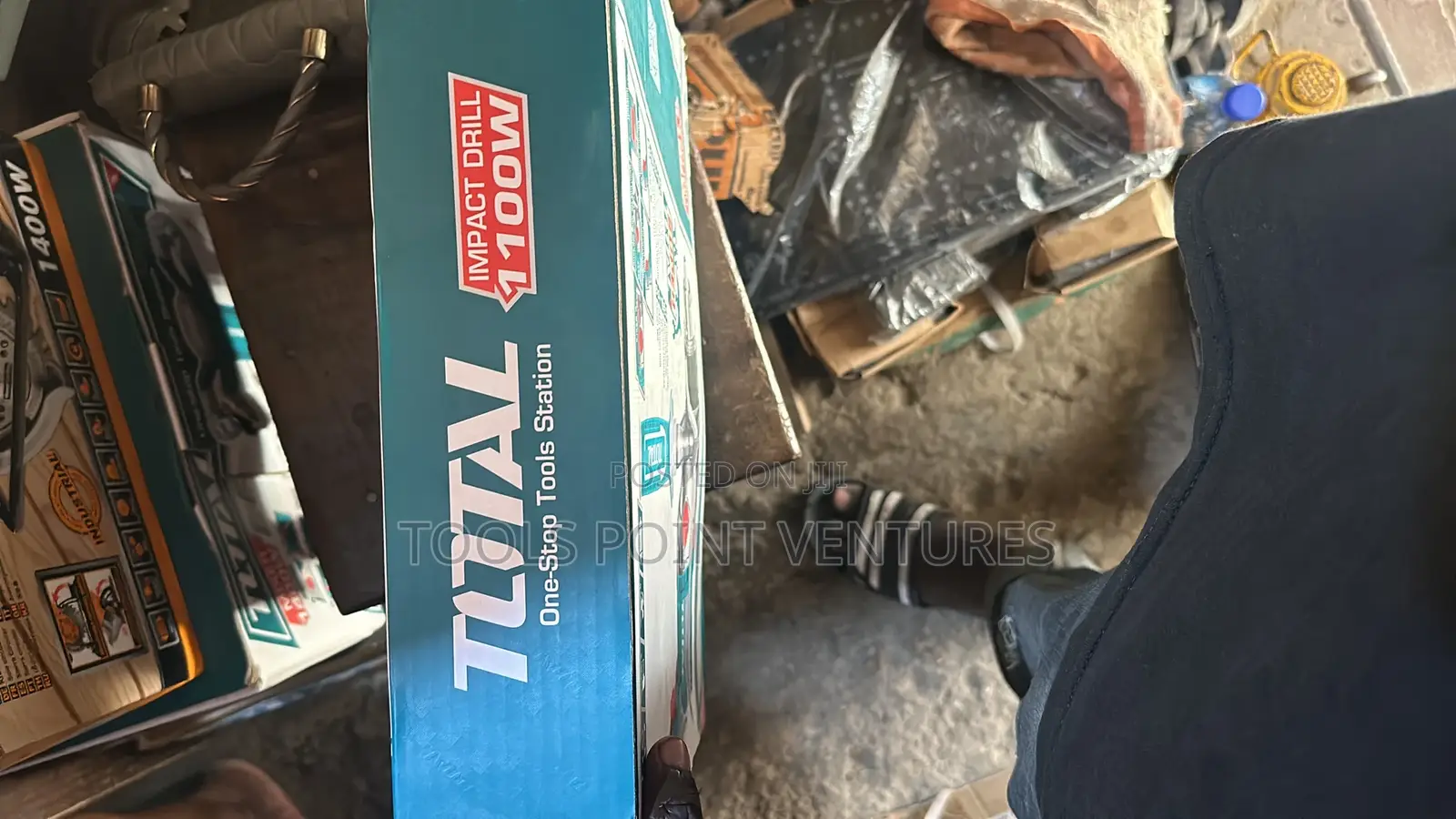 Total 1100 Watts Drilling Machine
