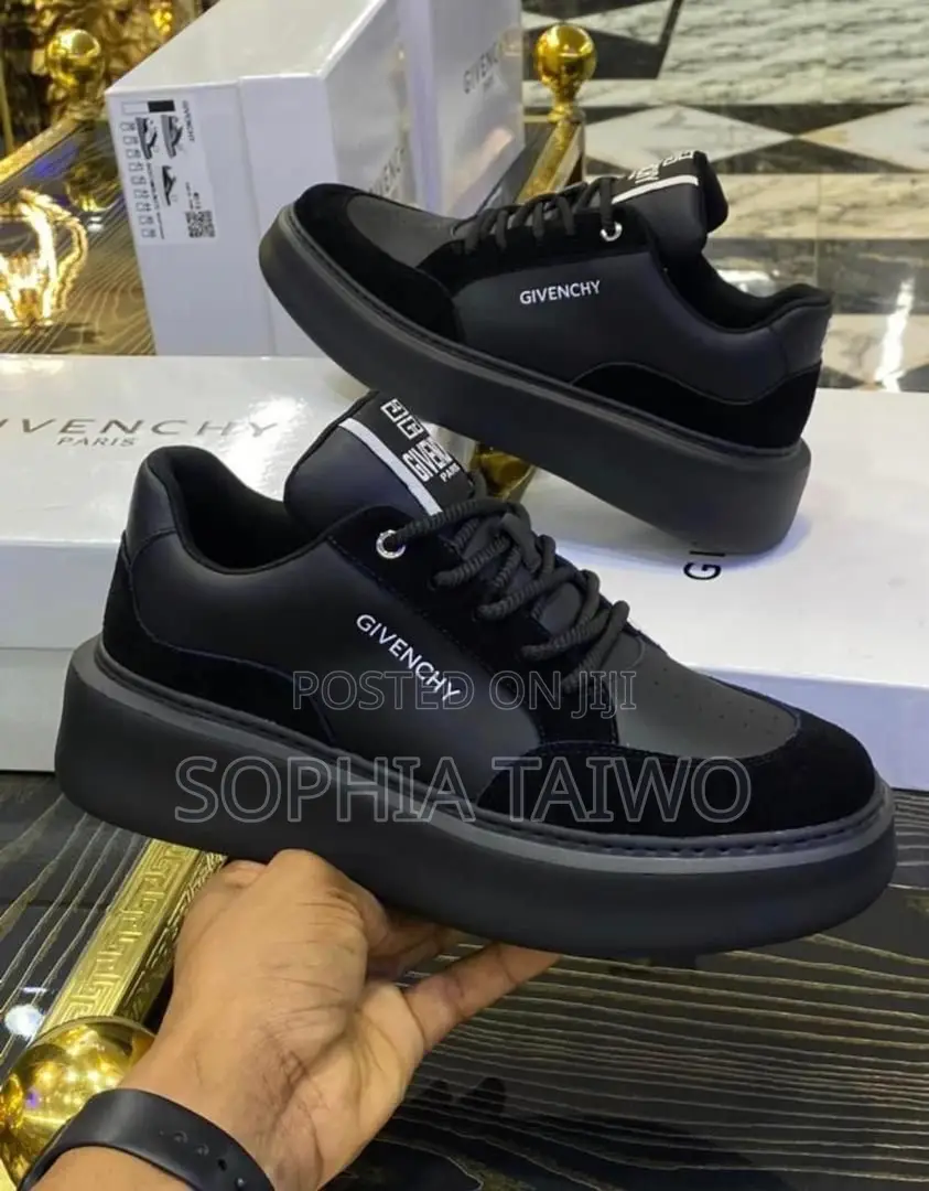 Givenchy Sneakers